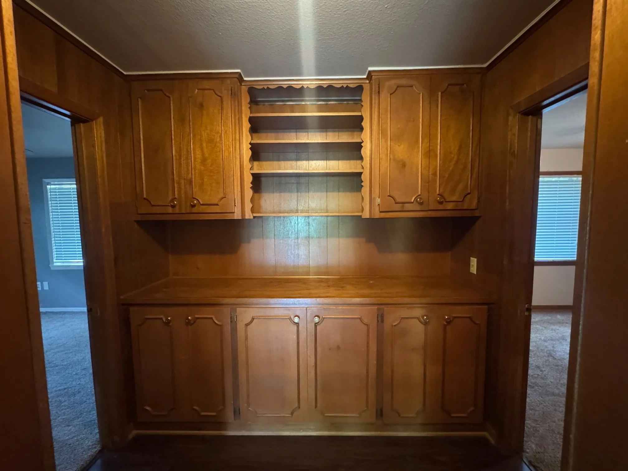Single Family Residence For Sale in Henderson County , 621 French Street, Trinidad, Texas 75163, 3 Bedrooms, 2 Bathrooms, Garage spaces, 1,716 Sqft, built in 1960, Price $189,000, mls#21247881, Real Estate Agent in Trinidad, Homes For Sale in Henderson county, Homes For Sale in Trinidad, Realtor in Trinidad Texas, Real Estate Brokerage Independent Realty Texas, Luminita Cordes Realtor