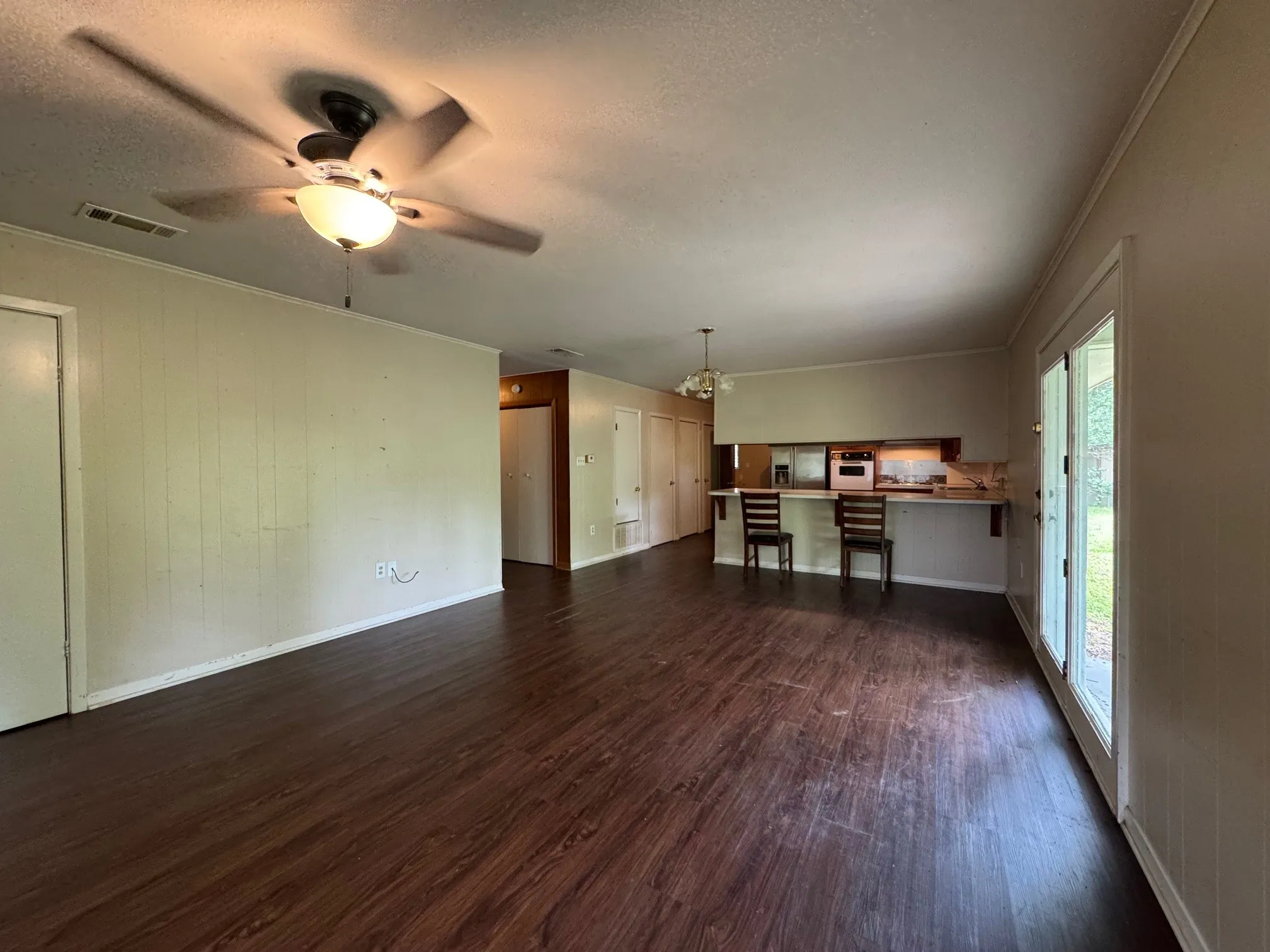 Single Family Residence For Sale in Henderson County , 621 French Street, Trinidad, Texas 75163, 3 Bedrooms, 2 Bathrooms, Garage spaces, 1,716 Sqft, built in 1960, Price $189,000, mls#21247881, Real Estate Agent in Trinidad, Homes For Sale in Henderson county, Homes For Sale in Trinidad, Realtor in Trinidad Texas, Real Estate Brokerage Independent Realty Texas, Luminita Cordes Realtor