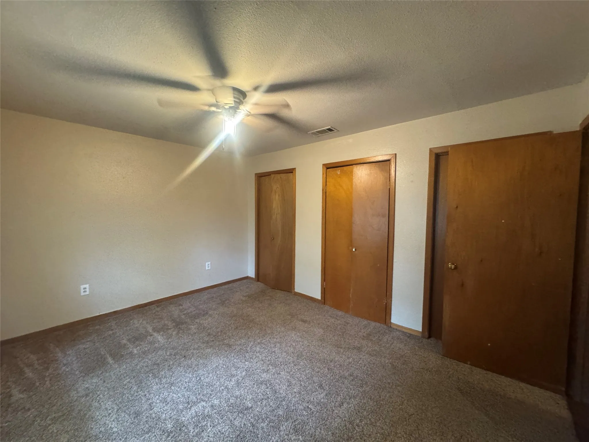 Single Family Residence For Sale in Henderson County , 621 French Street, Trinidad, Texas 75163, 3 Bedrooms, 2 Bathrooms, Garage spaces, 1,716 Sqft, built in 1960, Price $189,000, mls#21247881, Real Estate Agent in Trinidad, Homes For Sale in Henderson county, Homes For Sale in Trinidad, Realtor in Trinidad Texas, Real Estate Brokerage Independent Realty Texas, Luminita Cordes Realtor