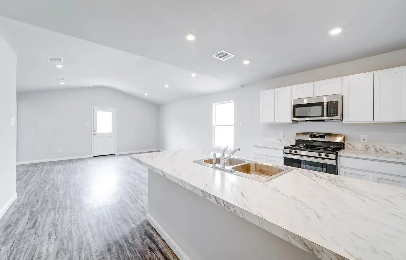 Single Family Residence For Sale in Hood County , 7354 Mistletoe Trail, Granbury, Texas 76048, 4 Bedroom, 2 Bathroom, 2 Garage spaces, 1,510 Sqft, built in 2025, New Construction - Complete, mls#21249069, Real Estate Agent in Granbury, Homes For Sale in Hood county, Homes For Sale in Granbury, Realtor in Granbury Texas, Real Estate Brokerage Independent Realty Texas, Luminita Cordes Realtor