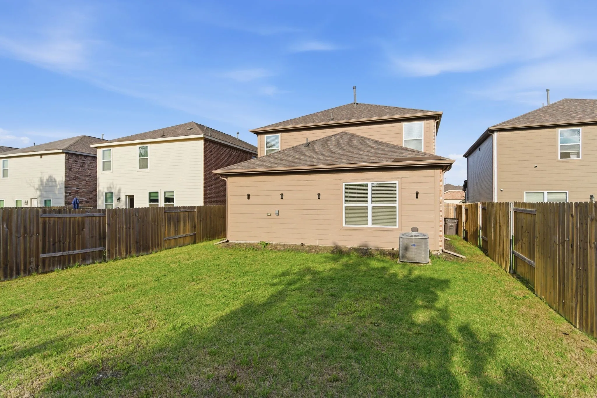 Single Family Residence For Sale in Collin County , 1308 Windermere Way, Princeton, Texas 75407, 5 Bedroom, 3 Bathroom, 2 Garage spaces, 2,533 Sqft, built in 2022, mls#21249073, Real Estate Agent in Princeton, Homes For Sale in Collin county, Homes For Sale in Princeton, Realtor in Princeton Texas, Real Estate Brokerage Independent Realty Texas, Luminita Cordes Realtor