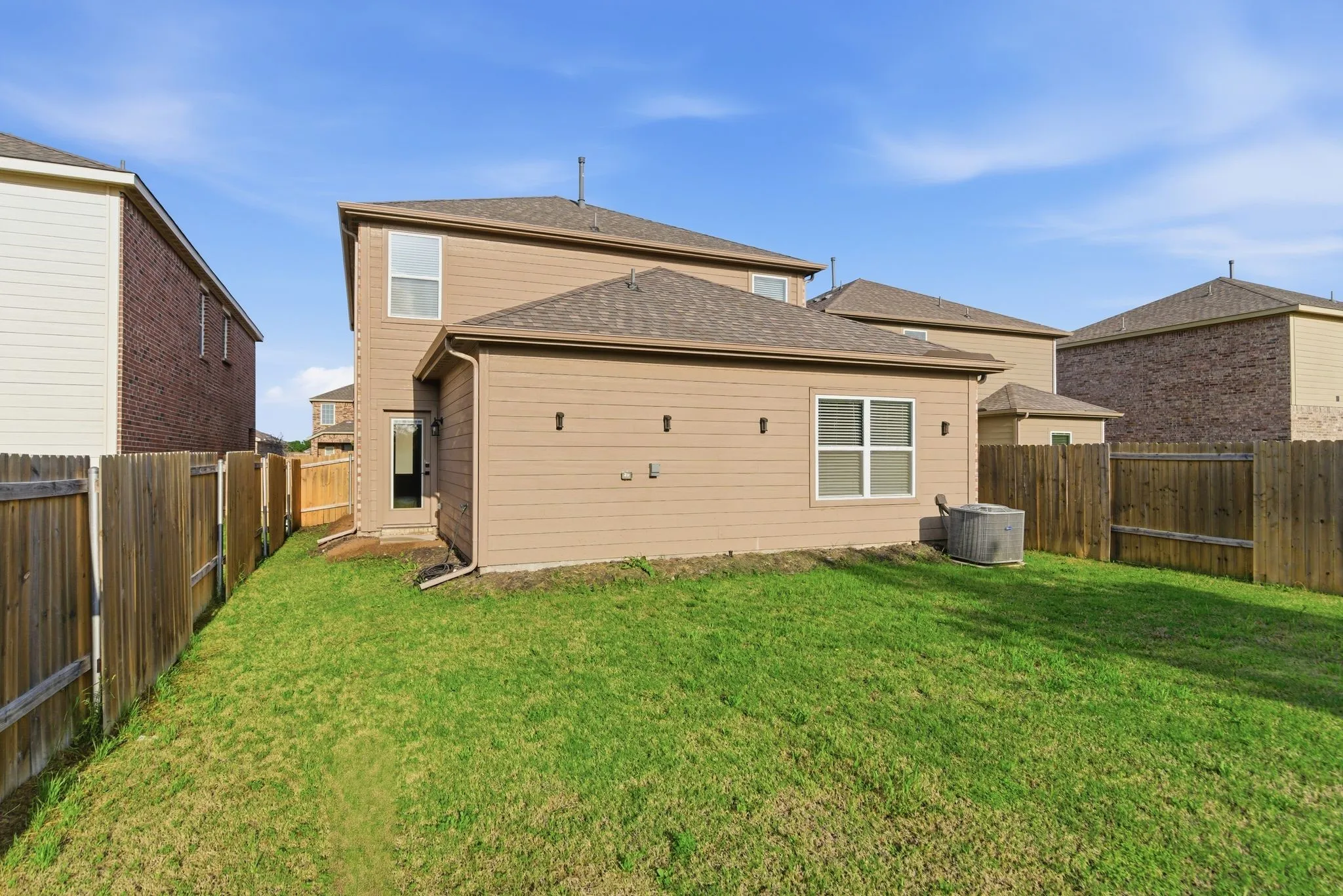 Single Family Residence For Sale in Collin County , 1308 Windermere Way, Princeton, Texas 75407, 5 Bedroom, 3 Bathroom, 2 Garage spaces, 2,533 Sqft, built in 2022, mls#21249073, Real Estate Agent in Princeton, Homes For Sale in Collin county, Homes For Sale in Princeton, Realtor in Princeton Texas, Real Estate Brokerage Independent Realty Texas, Luminita Cordes Realtor