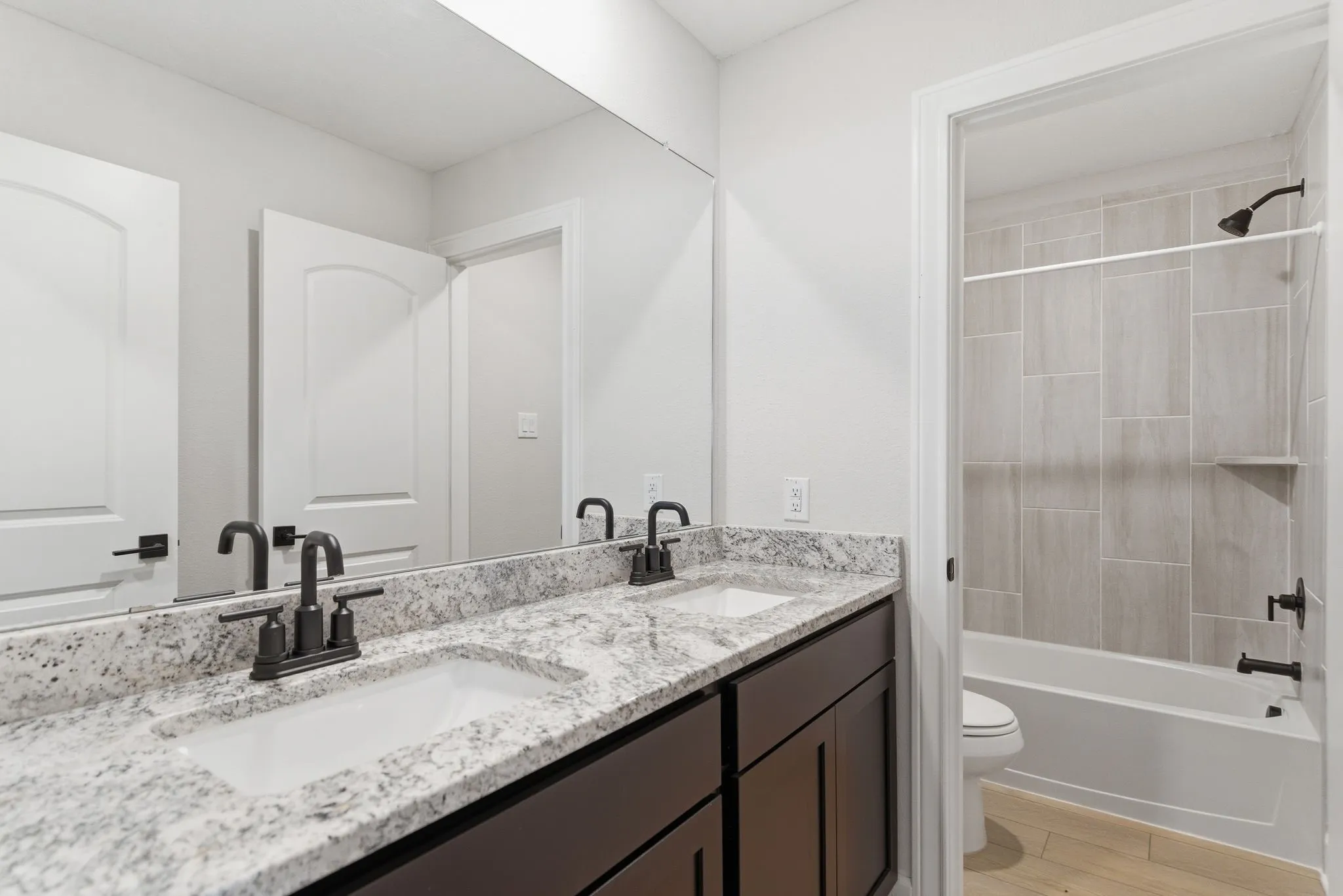 Single Family Residence For Sale in Collin County , 1308 Windermere Way, Princeton, Texas 75407, 5 Bedroom, 3 Bathroom, 2 Garage spaces, 2,533 Sqft, built in 2022, mls#21249073, Real Estate Agent in Princeton, Homes For Sale in Collin county, Homes For Sale in Princeton, Realtor in Princeton Texas, Real Estate Brokerage Independent Realty Texas, Luminita Cordes Realtor