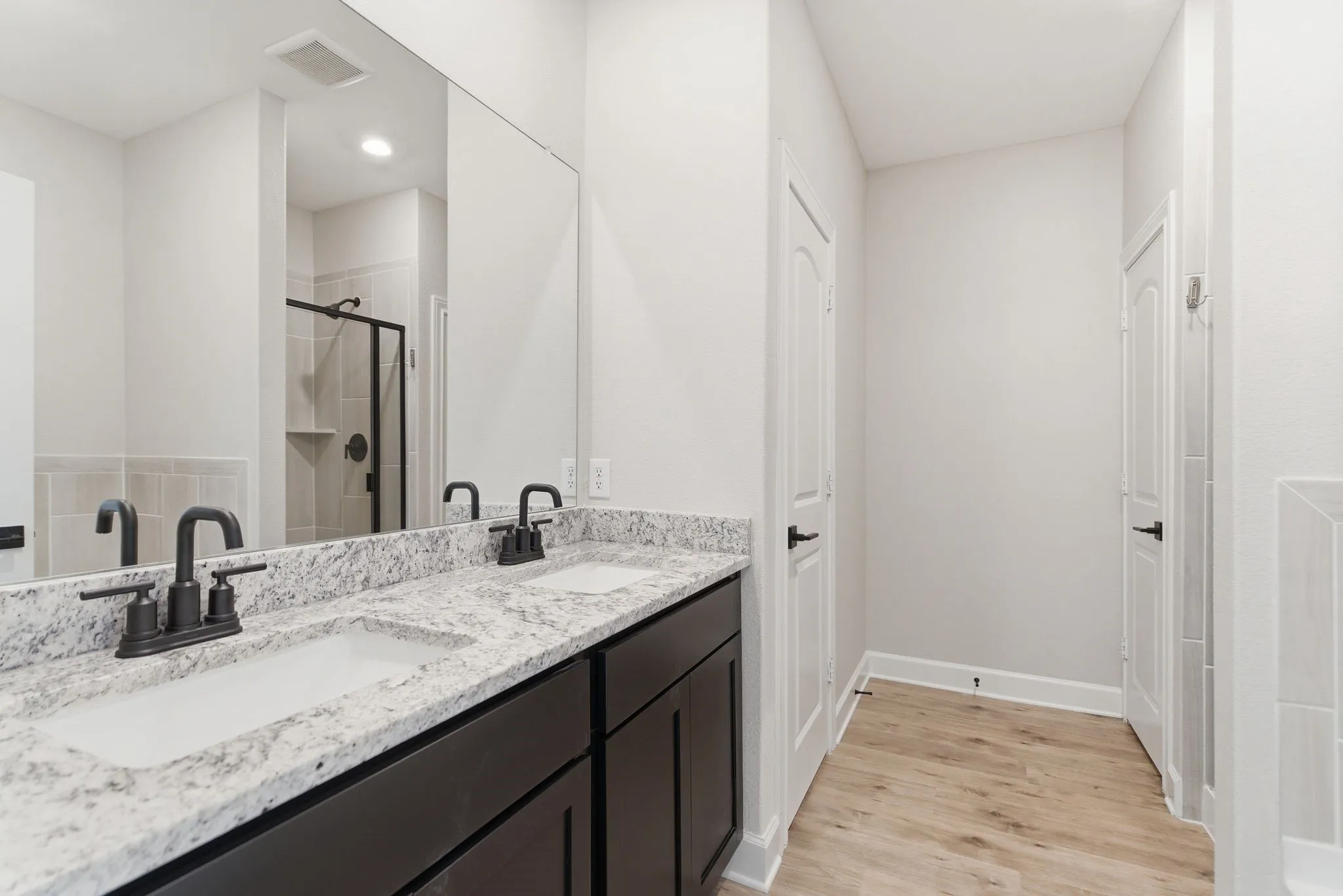 Single Family Residence For Sale in Collin County , 1308 Windermere Way, Princeton, Texas 75407, 5 Bedroom, 3 Bathroom, 2 Garage spaces, 2,533 Sqft, built in 2022, mls#21249073, Real Estate Agent in Princeton, Homes For Sale in Collin county, Homes For Sale in Princeton, Realtor in Princeton Texas, Real Estate Brokerage Independent Realty Texas, Luminita Cordes Realtor