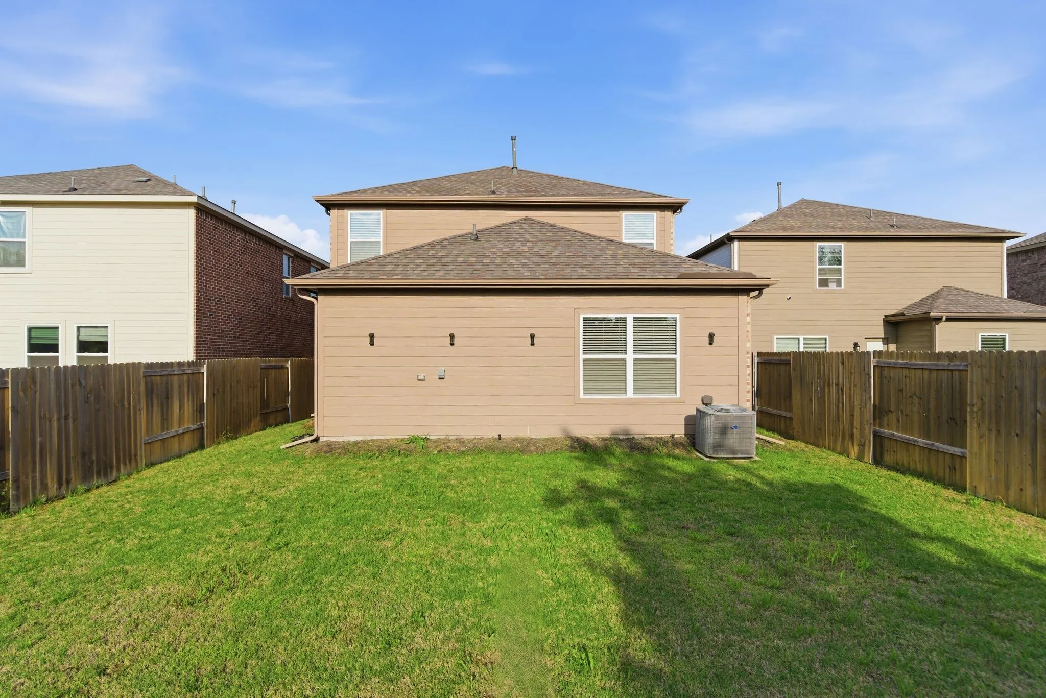 Single Family Residence For Sale in Collin County , 1308 Windermere Way, Princeton, Texas 75407, 5 Bedroom, 3 Bathroom, 2 Garage spaces, 2,533 Sqft, built in 2022, mls#21249073, Real Estate Agent in Princeton, Homes For Sale in Collin county, Homes For Sale in Princeton, Realtor in Princeton Texas, Real Estate Brokerage Independent Realty Texas, Luminita Cordes Realtor