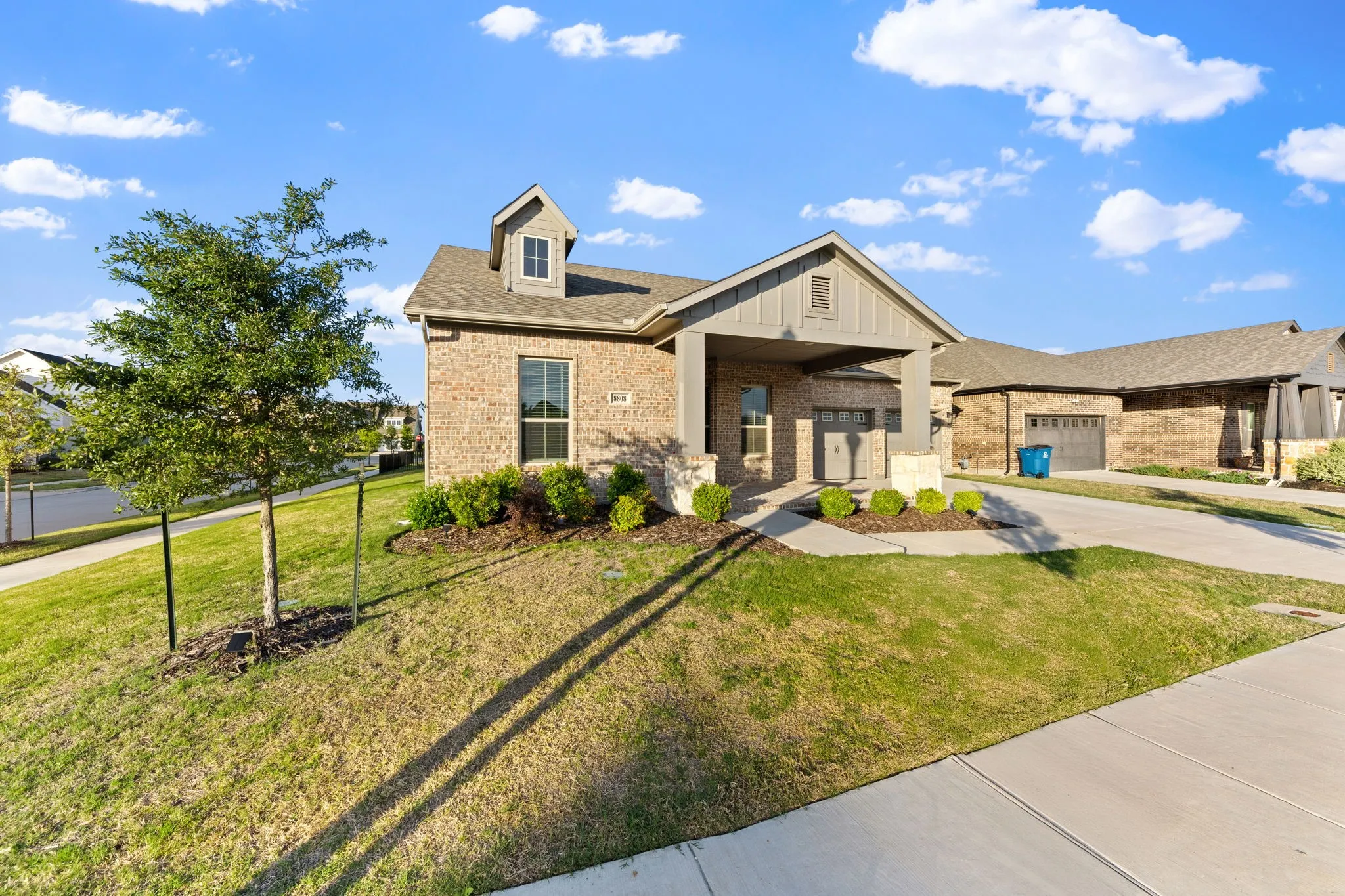 Single Family Residence For Sale in Dallas County , 8808 Royal Star Road, Rowlett, Texas 75089, 4 Bedroom, 3 Bathroom, 2 Garage spaces, 2,732 Sqft, built in 2022, mls#21246451, Real Estate Agent in Rowlett, Homes For Sale in Dallas county, Homes For Sale in Rowlett, Realtor in Rowlett Texas, Real Estate Brokerage Independent Realty Texas, Luminita Cordes Realtor