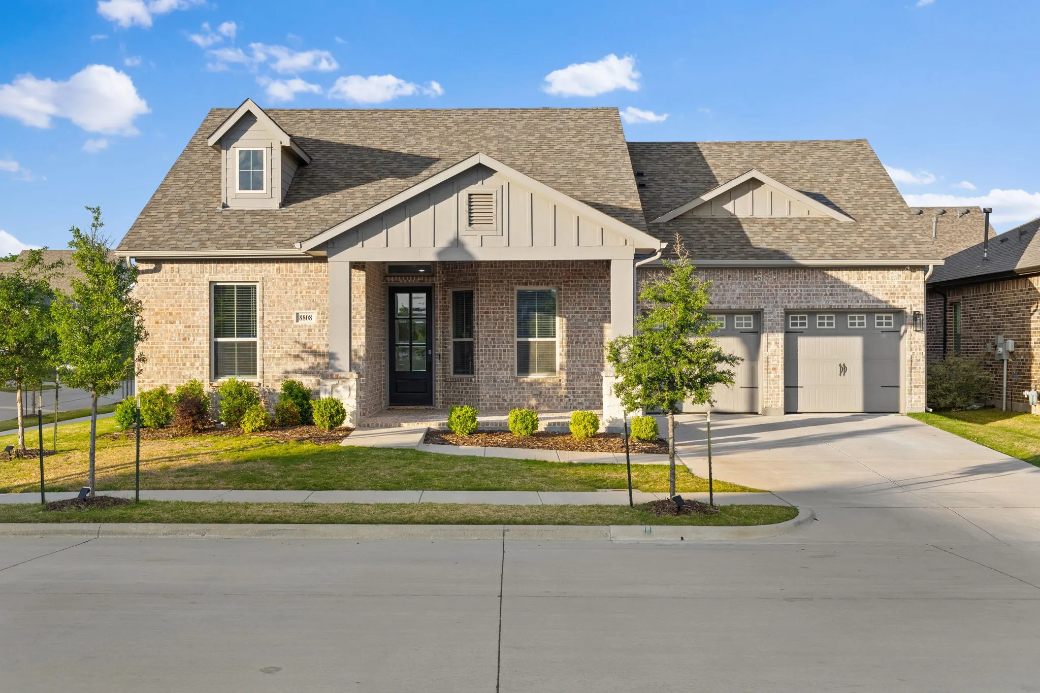 Single Family Residence For Sale in Dallas County , 8808 Royal Star Road, Rowlett, Texas 75089, 4 Bedroom, 3 Bathroom, 2 Garage spaces, 2,732 Sqft, built in 2022, mls#21246451, Real Estate Agent in Rowlett, Homes For Sale in Dallas county, Homes For Sale in Rowlett, Realtor in Rowlett Texas, Real Estate Brokerage Independent Realty Texas, Luminita Cordes Realtor