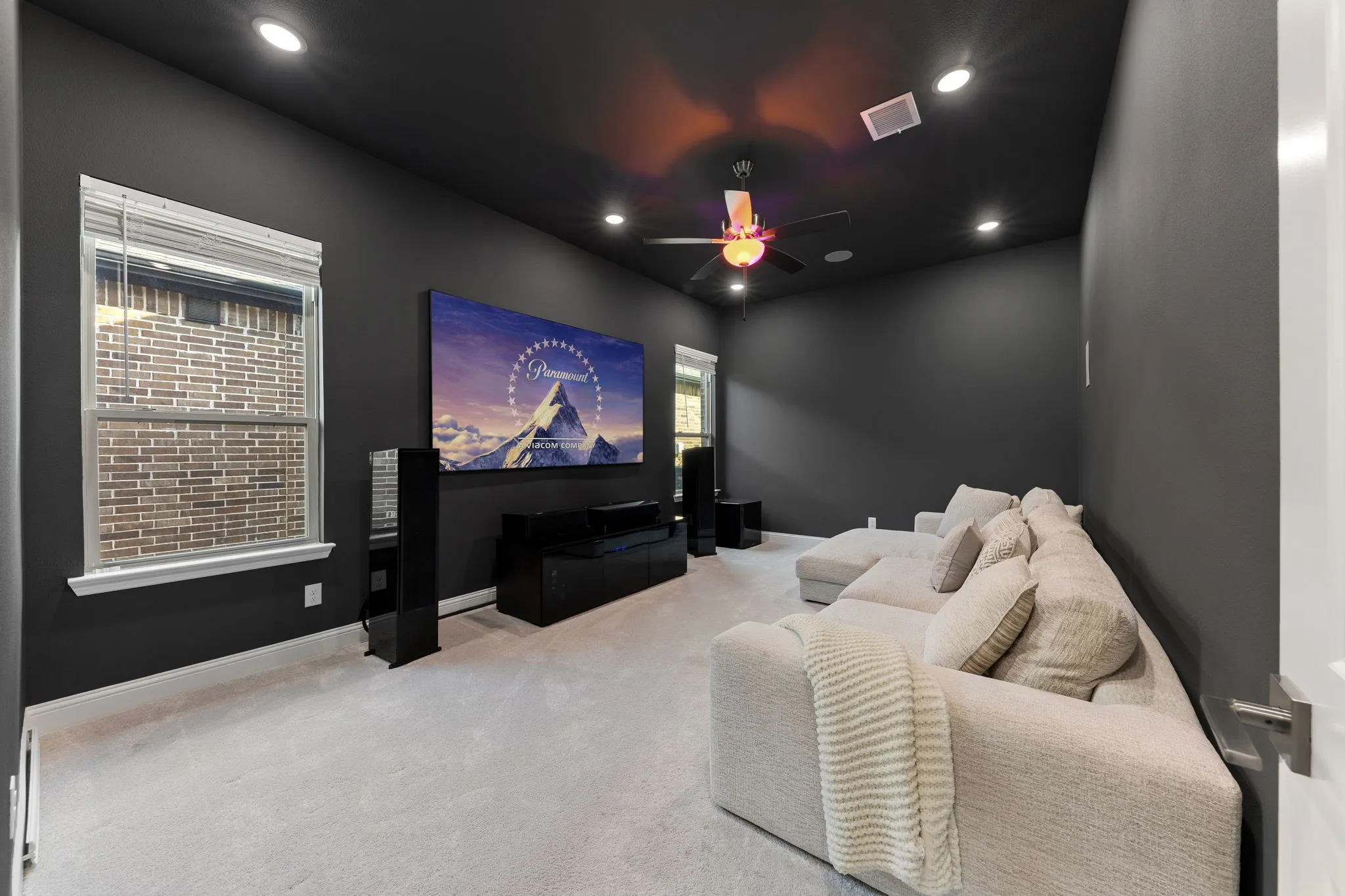 Single Family Residence For Sale in Dallas County , 8808 Royal Star Road, Rowlett, Texas 75089, 4 Bedroom, 3 Bathroom, 2 Garage spaces, 2,732 Sqft, built in 2022, mls#21246451, Real Estate Agent in Rowlett, Homes For Sale in Dallas county, Homes For Sale in Rowlett, Realtor in Rowlett Texas, Real Estate Brokerage Independent Realty Texas, Luminita Cordes Realtor