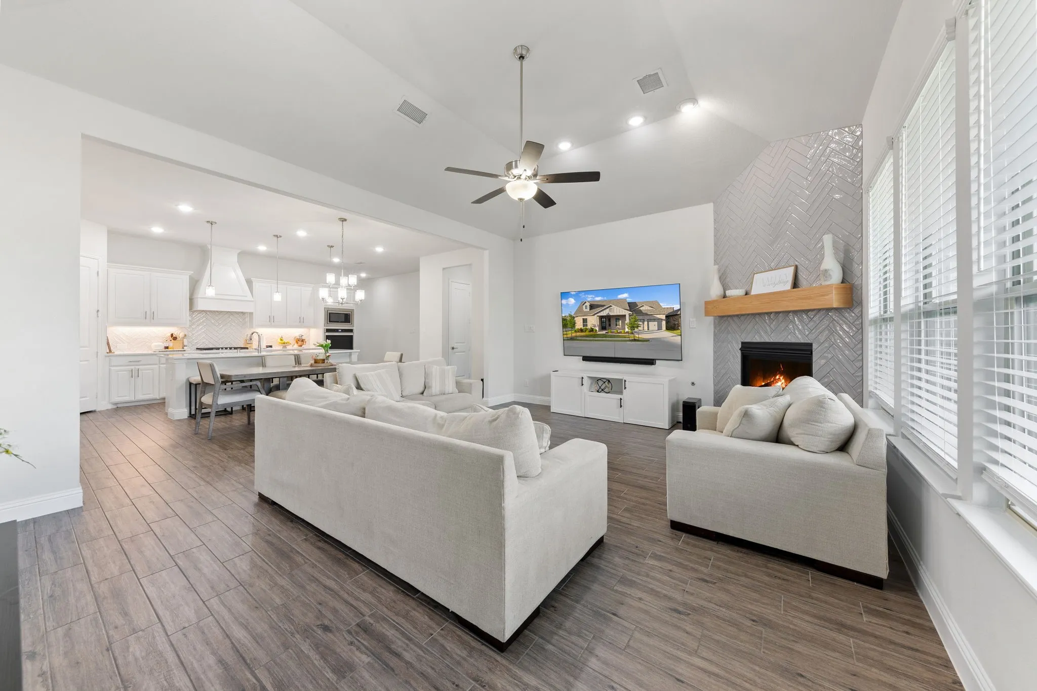 Single Family Residence For Sale in Dallas County , 8808 Royal Star Road, Rowlett, Texas 75089, 4 Bedroom, 3 Bathroom, 2 Garage spaces, 2,732 Sqft, built in 2022, mls#21246451, Real Estate Agent in Rowlett, Homes For Sale in Dallas county, Homes For Sale in Rowlett, Realtor in Rowlett Texas, Real Estate Brokerage Independent Realty Texas, Luminita Cordes Realtor