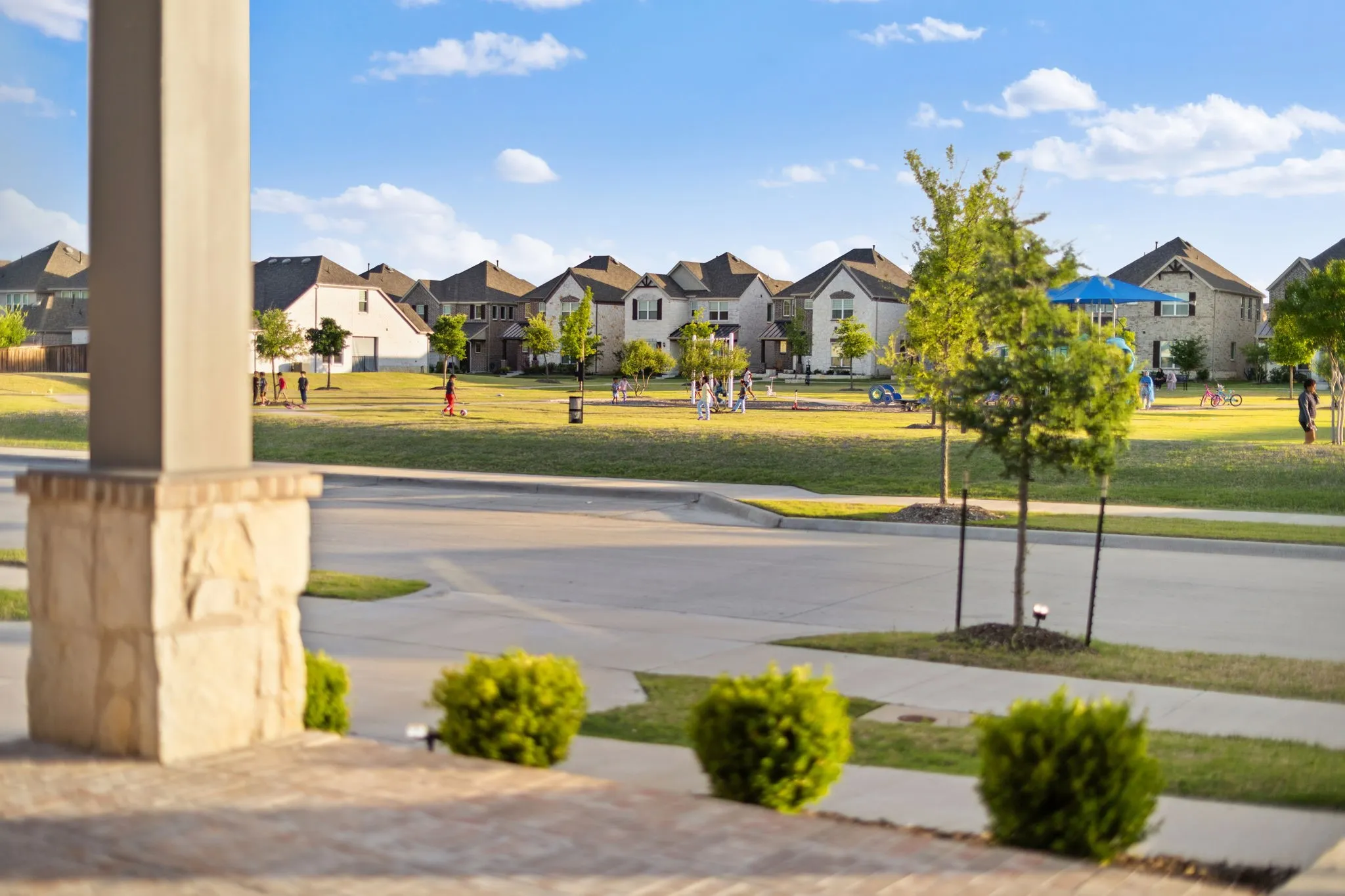 Single Family Residence For Sale in Dallas County , 8808 Royal Star Road, Rowlett, Texas 75089, 4 Bedroom, 3 Bathroom, 2 Garage spaces, 2,732 Sqft, built in 2022, mls#21246451, Real Estate Agent in Rowlett, Homes For Sale in Dallas county, Homes For Sale in Rowlett, Realtor in Rowlett Texas, Real Estate Brokerage Independent Realty Texas, Luminita Cordes Realtor