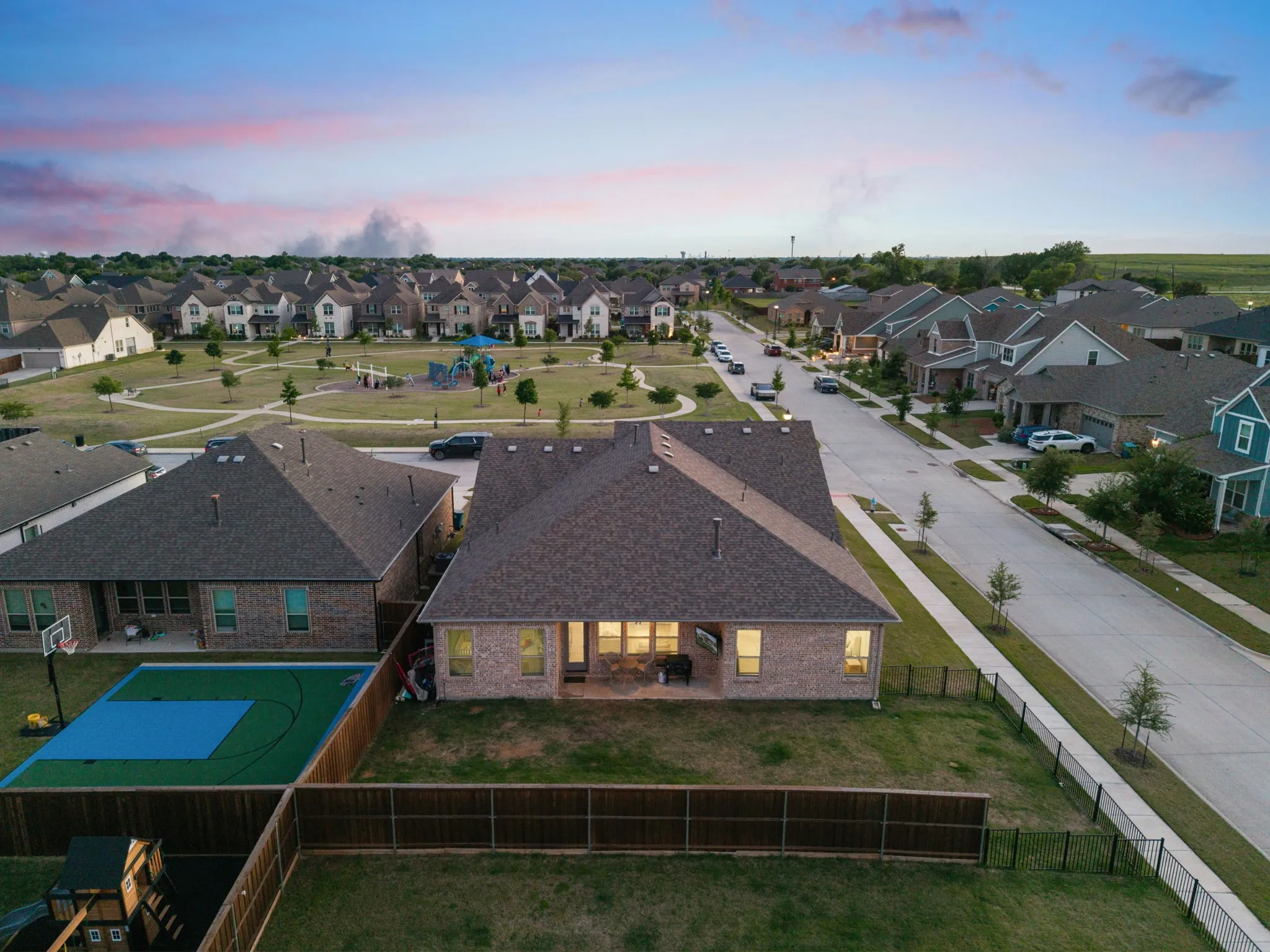 Single Family Residence For Sale in Dallas County , 8808 Royal Star Road, Rowlett, Texas 75089, 4 Bedroom, 3 Bathroom, 2 Garage spaces, 2,732 Sqft, built in 2022, mls#21246451, Real Estate Agent in Rowlett, Homes For Sale in Dallas county, Homes For Sale in Rowlett, Realtor in Rowlett Texas, Real Estate Brokerage Independent Realty Texas, Luminita Cordes Realtor