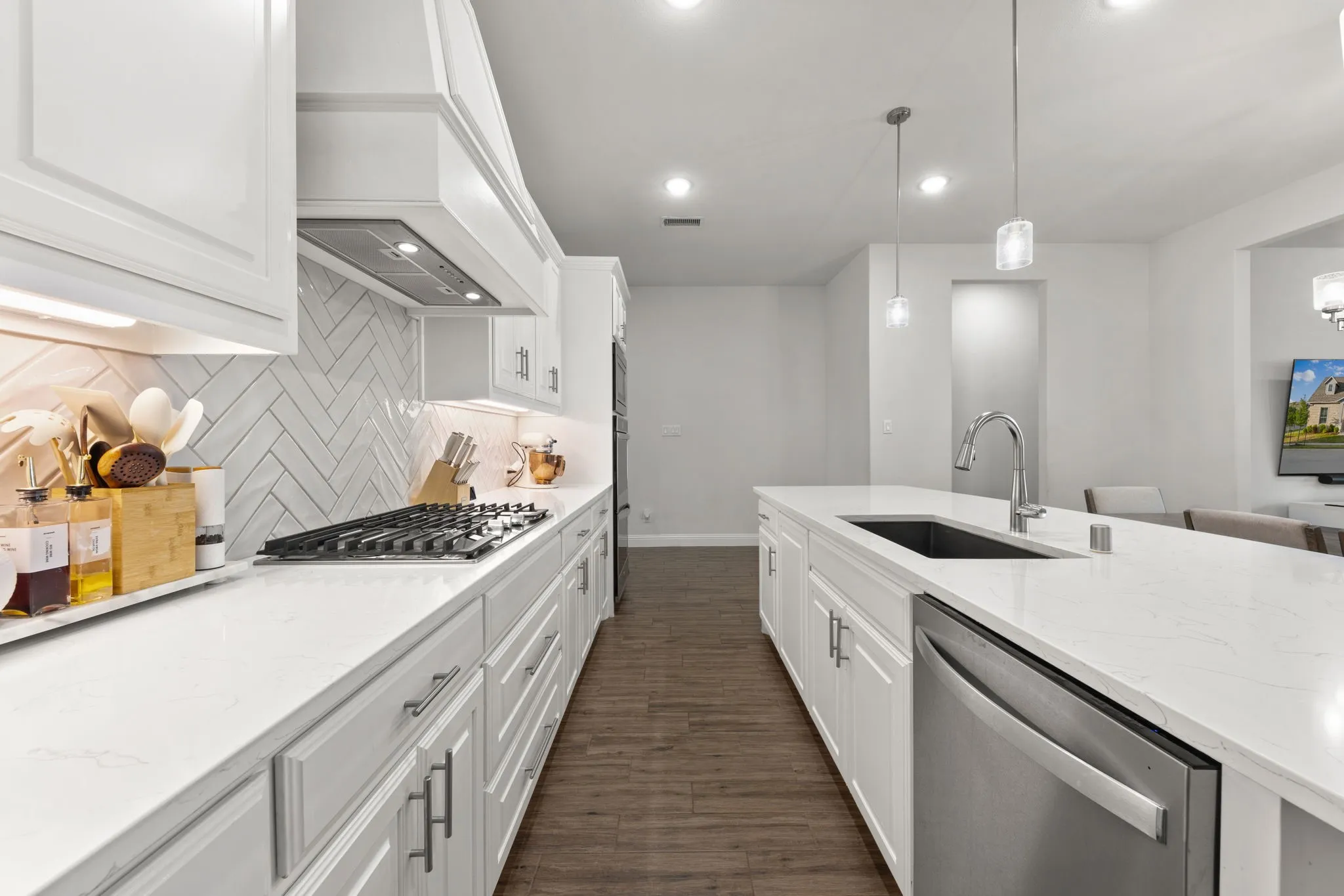 Single Family Residence For Sale in Dallas County , 8808 Royal Star Road, Rowlett, Texas 75089, 4 Bedroom, 3 Bathroom, 2 Garage spaces, 2,732 Sqft, built in 2022, mls#21246451, Real Estate Agent in Rowlett, Homes For Sale in Dallas county, Homes For Sale in Rowlett, Realtor in Rowlett Texas, Real Estate Brokerage Independent Realty Texas, Luminita Cordes Realtor