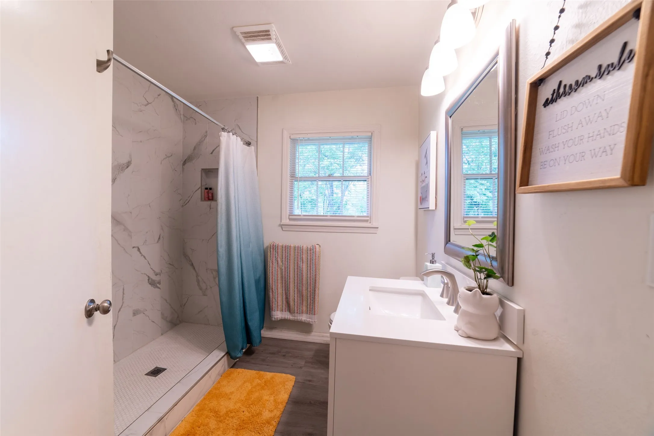 Single Family Residence For Sale in Titus County , 1211 Lamar Drive, Mt Pleasant, Texas 75455, 3 Bedroom, 2 Bathroom, 1 Garage spaces, 1,864 Sqft, built in 1959, Preowned, mls#21248974, Real Estate Agent in Mt Pleasant, Homes For Sale in Titus county, Homes For Sale in Mt Pleasant, Realtor in Mt Pleasant Texas, Real Estate Brokerage Independent Realty Texas, Luminita Cordes Realtor