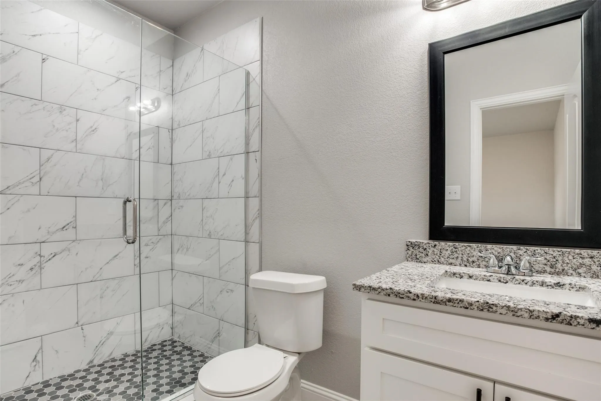 Duplex For Sale in Tarrant County , 1609 Daniel Street, Fort Worth, Texas 76104, 6 Bedroom, 6 Bathroom, 2 Garage spaces, 2,740 Sqft, built in 2022, Preowned, mls#21248330, Real Estate Agent in Fort Worth, Homes For Sale in Tarrant county, Homes For Sale in Fort Worth, Realtor in Fort Worth Texas, Real Estate Brokerage Independent Realty Texas, Luminita Cordes Realtor