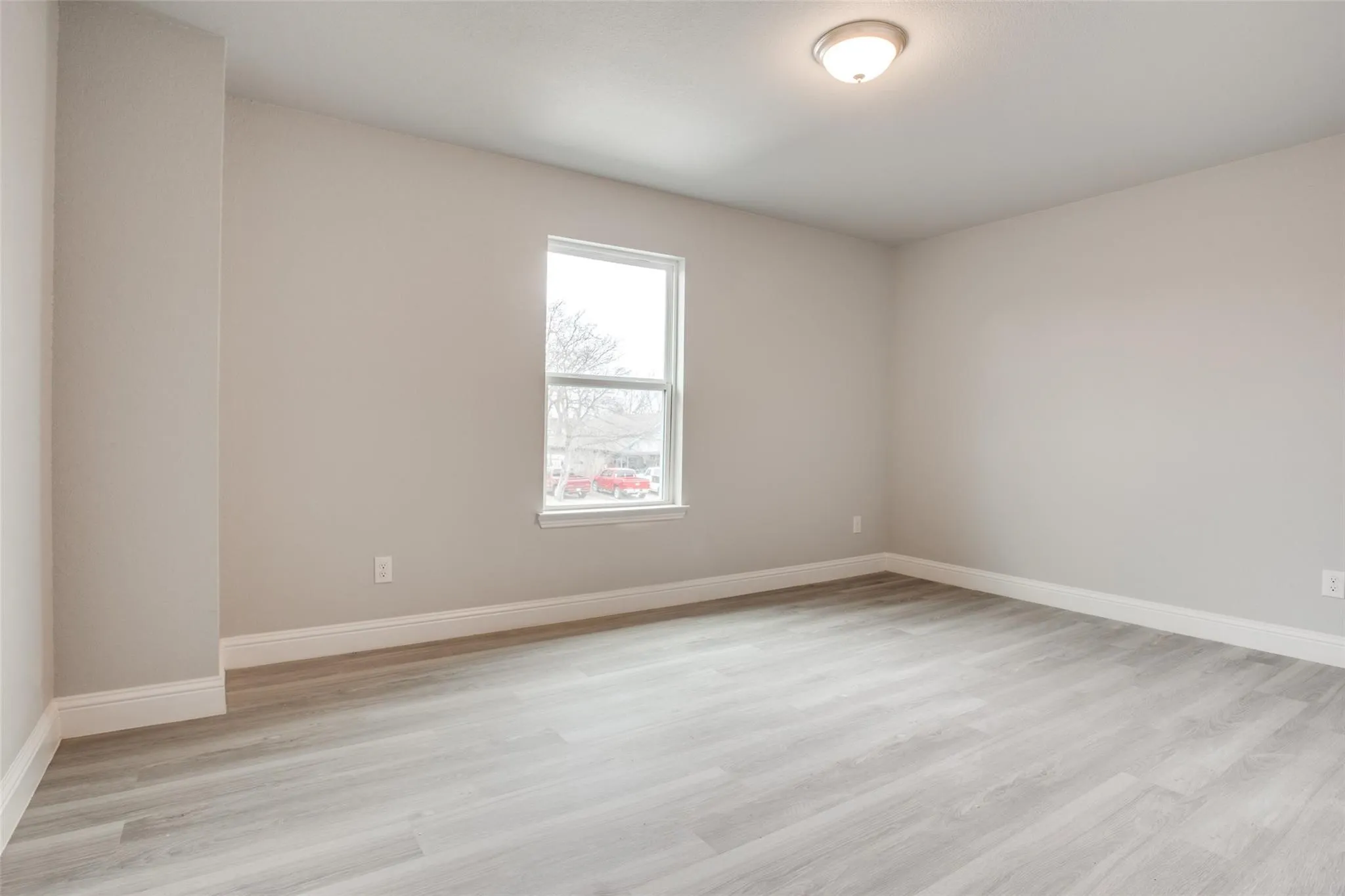 Duplex For Sale in Tarrant County , 1609 Daniel Street, Fort Worth, Texas 76104, 6 Bedroom, 6 Bathroom, 2 Garage spaces, 2,740 Sqft, built in 2022, Preowned, mls#21248330, Real Estate Agent in Fort Worth, Homes For Sale in Tarrant county, Homes For Sale in Fort Worth, Realtor in Fort Worth Texas, Real Estate Brokerage Independent Realty Texas, Luminita Cordes Realtor