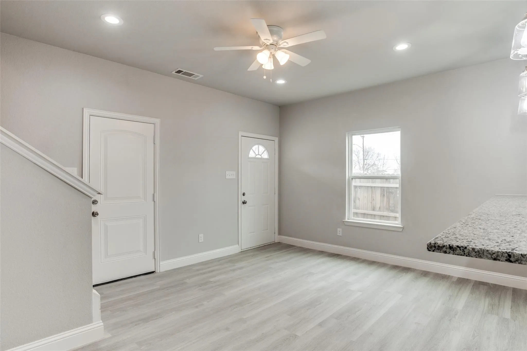 Duplex For Sale in Tarrant County , 1609 Daniel Street, Fort Worth, Texas 76104, 6 Bedroom, 6 Bathroom, 2 Garage spaces, 2,740 Sqft, built in 2022, Preowned, mls#21248330, Real Estate Agent in Fort Worth, Homes For Sale in Tarrant county, Homes For Sale in Fort Worth, Realtor in Fort Worth Texas, Real Estate Brokerage Independent Realty Texas, Luminita Cordes Realtor
