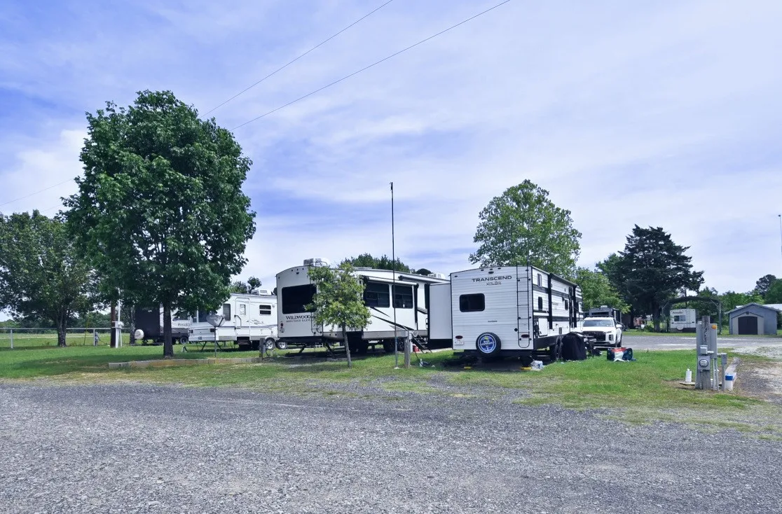 Business For Sale in Smith County , 4413 FM 16 W, Tyler, Texas 75706, 0, 0, Garage spaces, 0 Sqft, built in 0, Preowned, mls#21247748, Real Estate Agent in Tyler, Homes For Sale in Smith county, Homes For Sale in Tyler, Realtor in Tyler Texas, Real Estate Brokerage Independent Realty Texas, Luminita Cordes Realtor