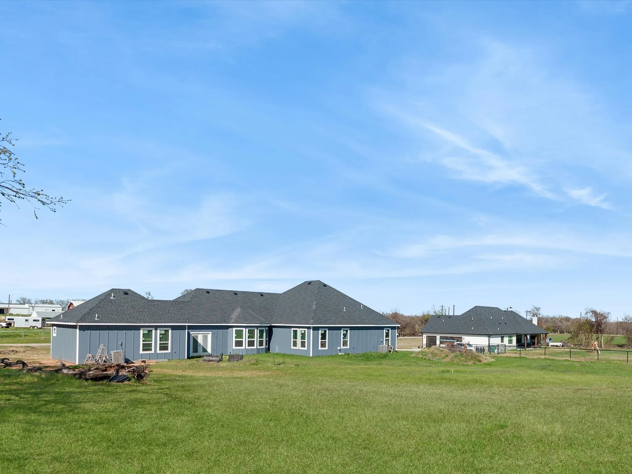 Single Family Residence For Sale in Wise County , 715 County Road 4599, Boyd, Texas 76023, 5 Bedroom, 3 Bathroom, 2 Garage spaces, 3,085 Sqft, built in 2023, mls#21208686, Real Estate Agent in Boyd, Homes For Sale in Wise county, Homes For Sale in Boyd, Realtor in Boyd Texas, Real Estate Brokerage Independent Realty Texas, Luminita Cordes Realtor