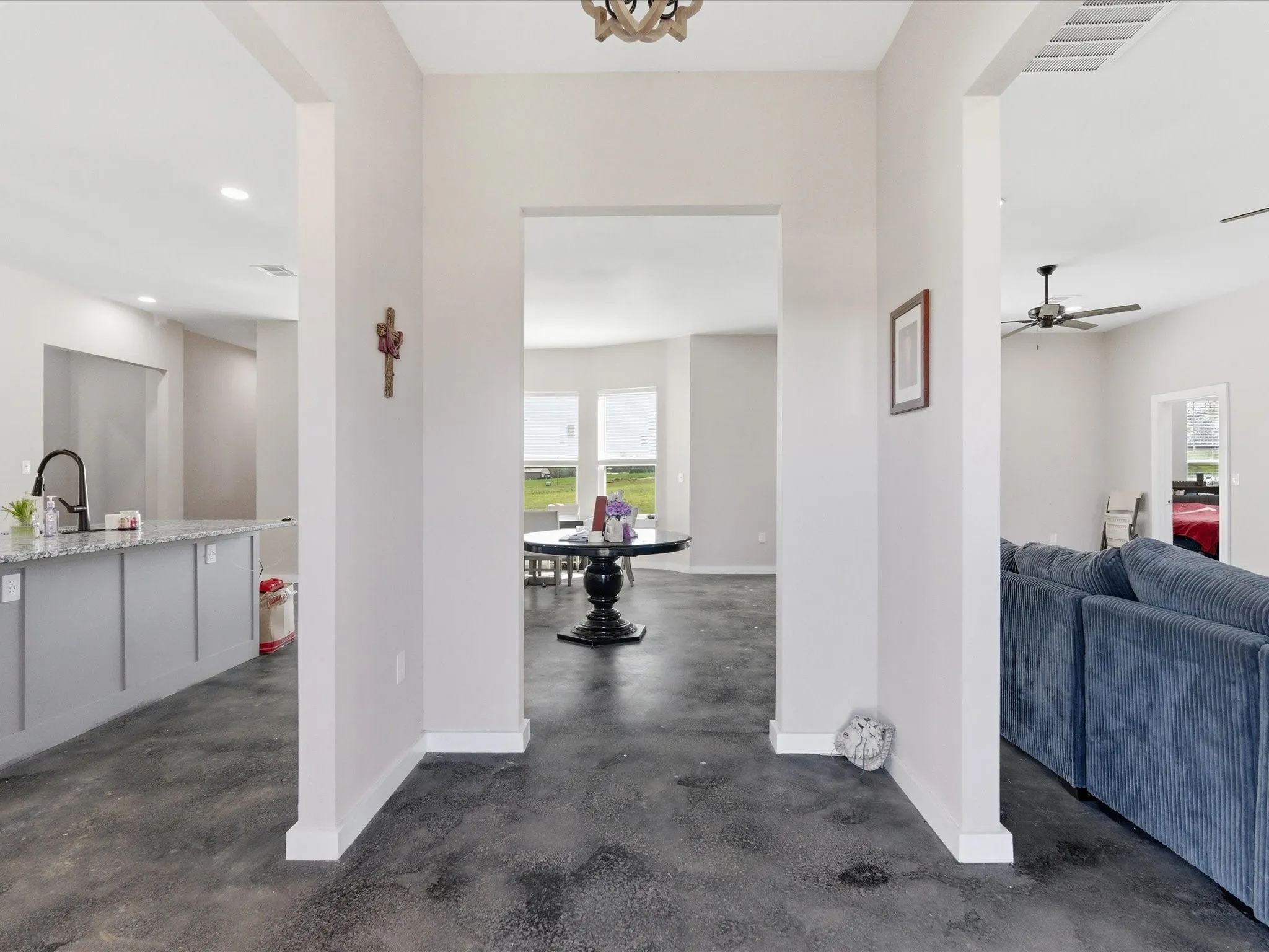 Single Family Residence For Sale in Wise County , 715 County Road 4599, Boyd, Texas 76023, 5 Bedroom, 3 Bathroom, 2 Garage spaces, 3,085 Sqft, built in 2023, mls#21208686, Real Estate Agent in Boyd, Homes For Sale in Wise county, Homes For Sale in Boyd, Realtor in Boyd Texas, Real Estate Brokerage Independent Realty Texas, Luminita Cordes Realtor