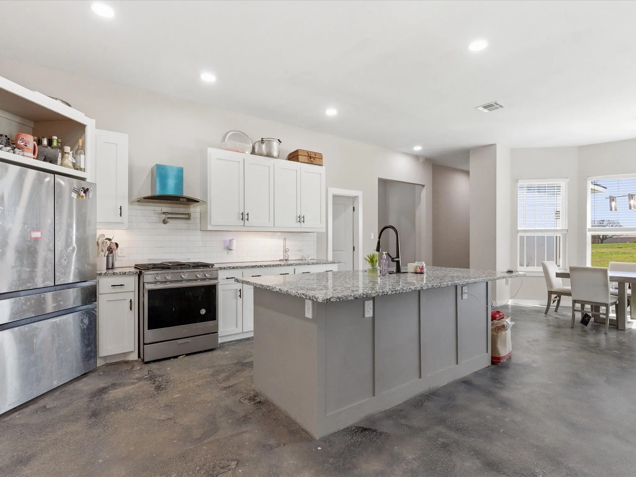 Single Family Residence For Sale in Wise County , 715 County Road 4599, Boyd, Texas 76023, 5 Bedroom, 3 Bathroom, 2 Garage spaces, 3,085 Sqft, built in 2023, mls#21208686, Real Estate Agent in Boyd, Homes For Sale in Wise county, Homes For Sale in Boyd, Realtor in Boyd Texas, Real Estate Brokerage Independent Realty Texas, Luminita Cordes Realtor