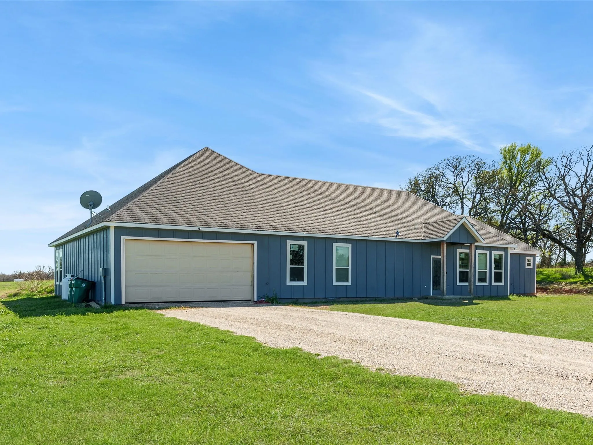Single Family Residence For Sale in Wise County , 715 County Road 4599, Boyd, Texas 76023, 5 Bedroom, 3 Bathroom, 2 Garage spaces, 3,085 Sqft, built in 2023, mls#21208686, Real Estate Agent in Boyd, Homes For Sale in Wise county, Homes For Sale in Boyd, Realtor in Boyd Texas, Real Estate Brokerage Independent Realty Texas, Luminita Cordes Realtor