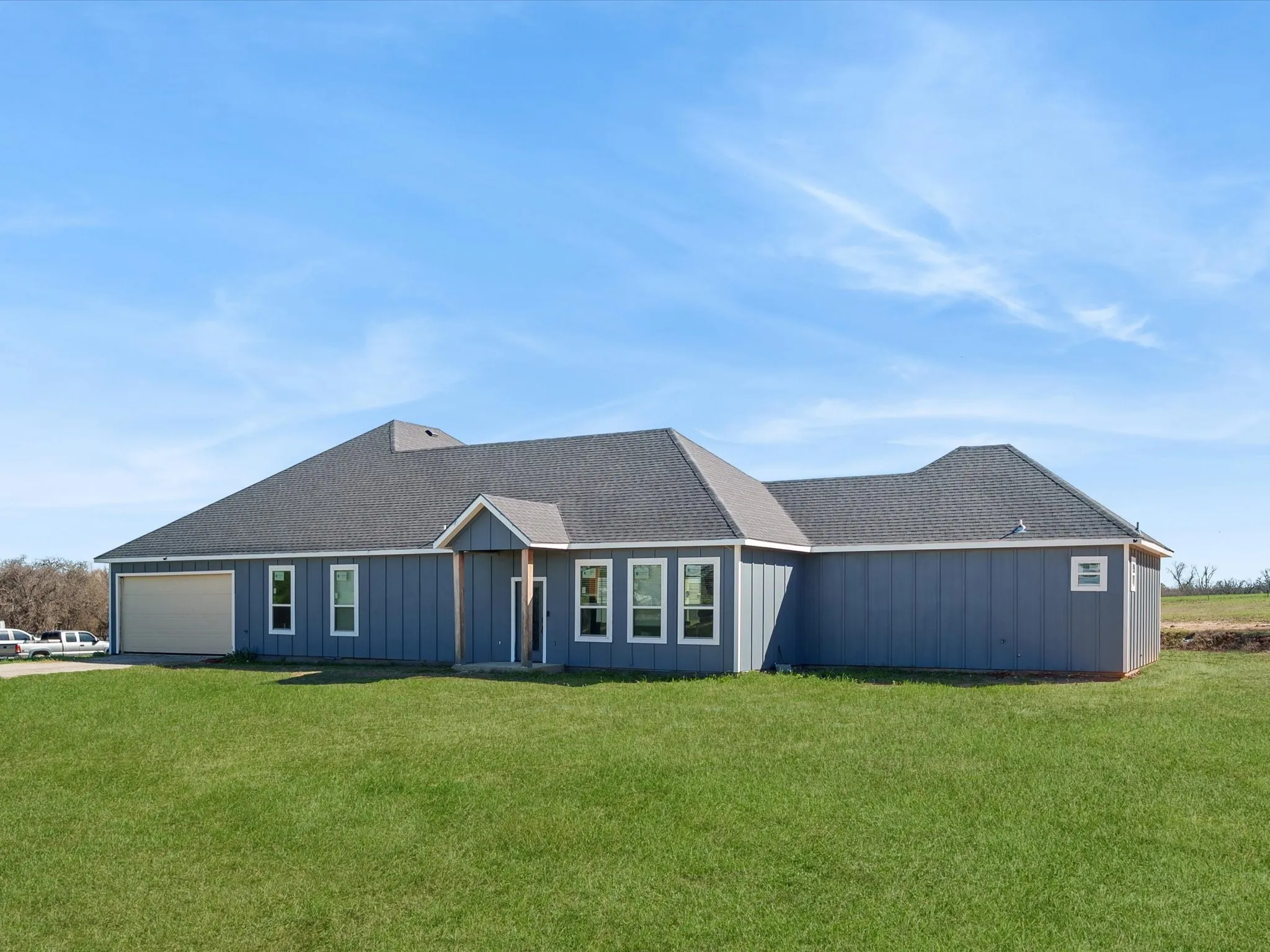 Single Family Residence For Sale in Wise County , 715 County Road 4599, Boyd, Texas 76023, 5 Bedroom, 3 Bathroom, 2 Garage spaces, 3,085 Sqft, built in 2023, mls#21208686, Real Estate Agent in Boyd, Homes For Sale in Wise county, Homes For Sale in Boyd, Realtor in Boyd Texas, Real Estate Brokerage Independent Realty Texas, Luminita Cordes Realtor
