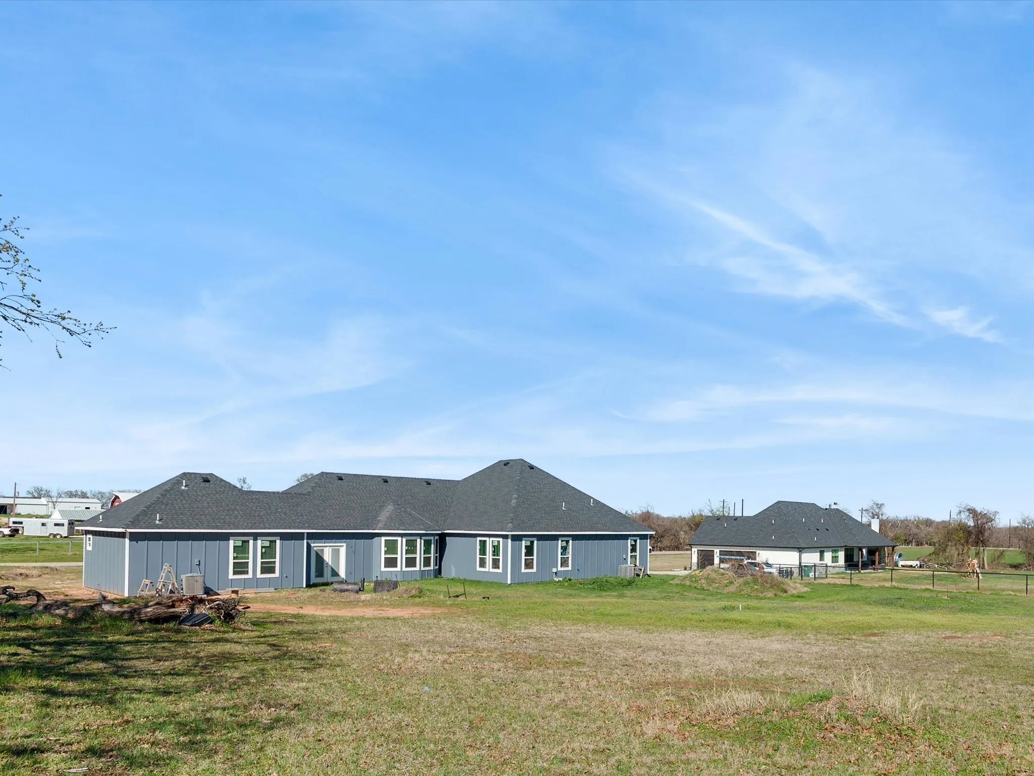 Single Family Residence For Sale in Wise County , 715 County Road 4599, Boyd, Texas 76023, 5 Bedroom, 3 Bathroom, 2 Garage spaces, 3,085 Sqft, built in 2023, mls#21208686, Real Estate Agent in Boyd, Homes For Sale in Wise county, Homes For Sale in Boyd, Realtor in Boyd Texas, Real Estate Brokerage Independent Realty Texas, Luminita Cordes Realtor
