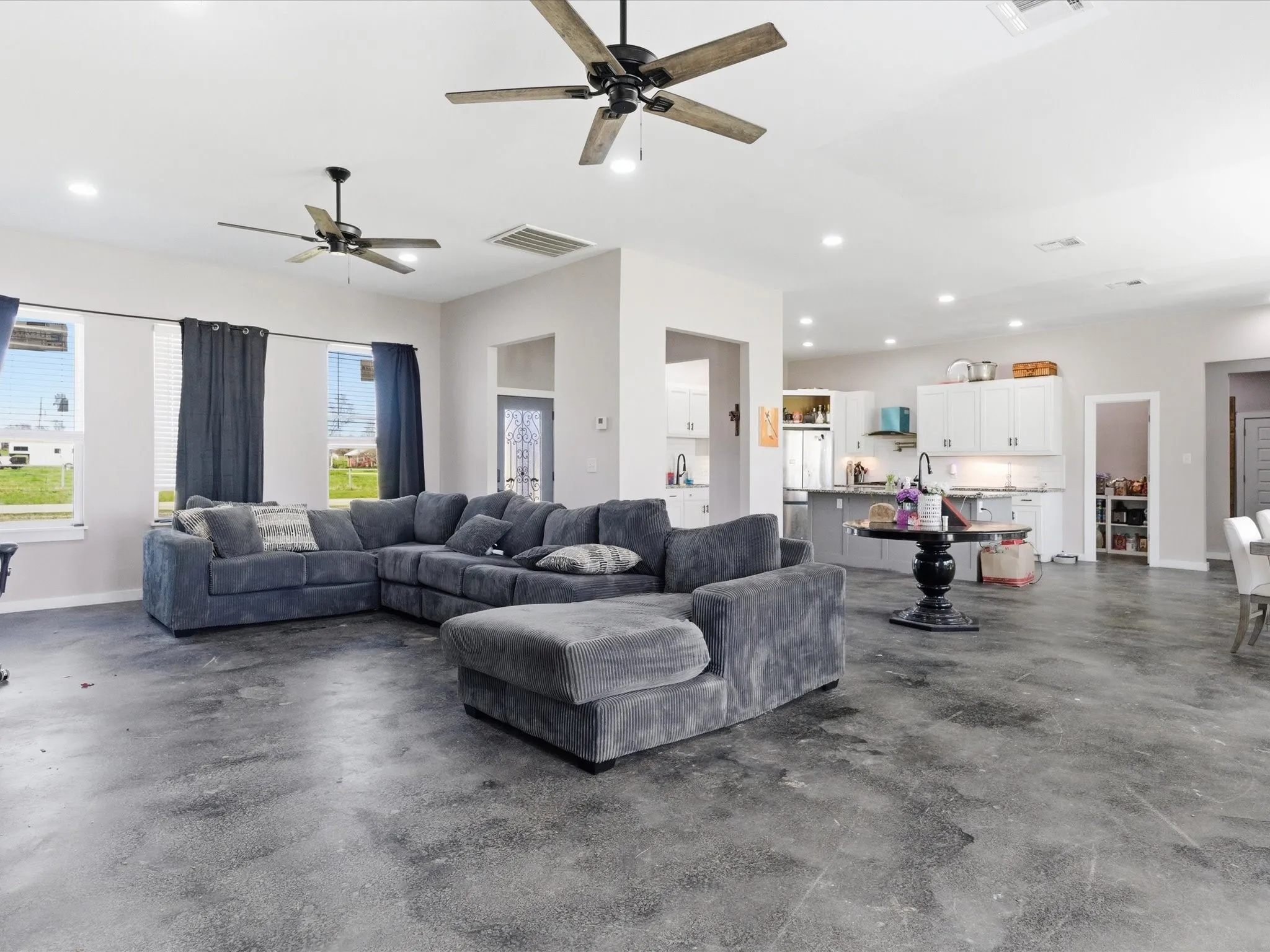 Single Family Residence For Sale in Wise County , 715 County Road 4599, Boyd, Texas 76023, 5 Bedroom, 3 Bathroom, 2 Garage spaces, 3,085 Sqft, built in 2023, mls#21208686, Real Estate Agent in Boyd, Homes For Sale in Wise county, Homes For Sale in Boyd, Realtor in Boyd Texas, Real Estate Brokerage Independent Realty Texas, Luminita Cordes Realtor