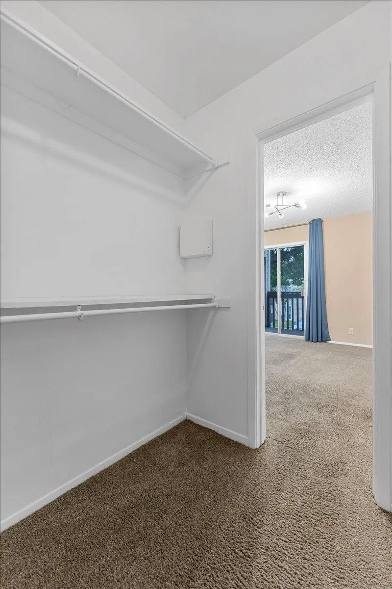 Condominium For Rent in Dallas County , 4859 Cedar Springs Road 241, Dallas, Texas 75219, 1 Bedroom, 1 Bathroom, 1 Garage spaces, 655 Sqft, built in 1970, Preowned, mls#21249114, Real Estate Agent in Dallas, Homes For Rent in Dallas county, Homes For Rent in Dallas, Realtor in Dallas Texas, Real Estate Brokerage Independent Realty Texas, Luminita Cordes Realtor