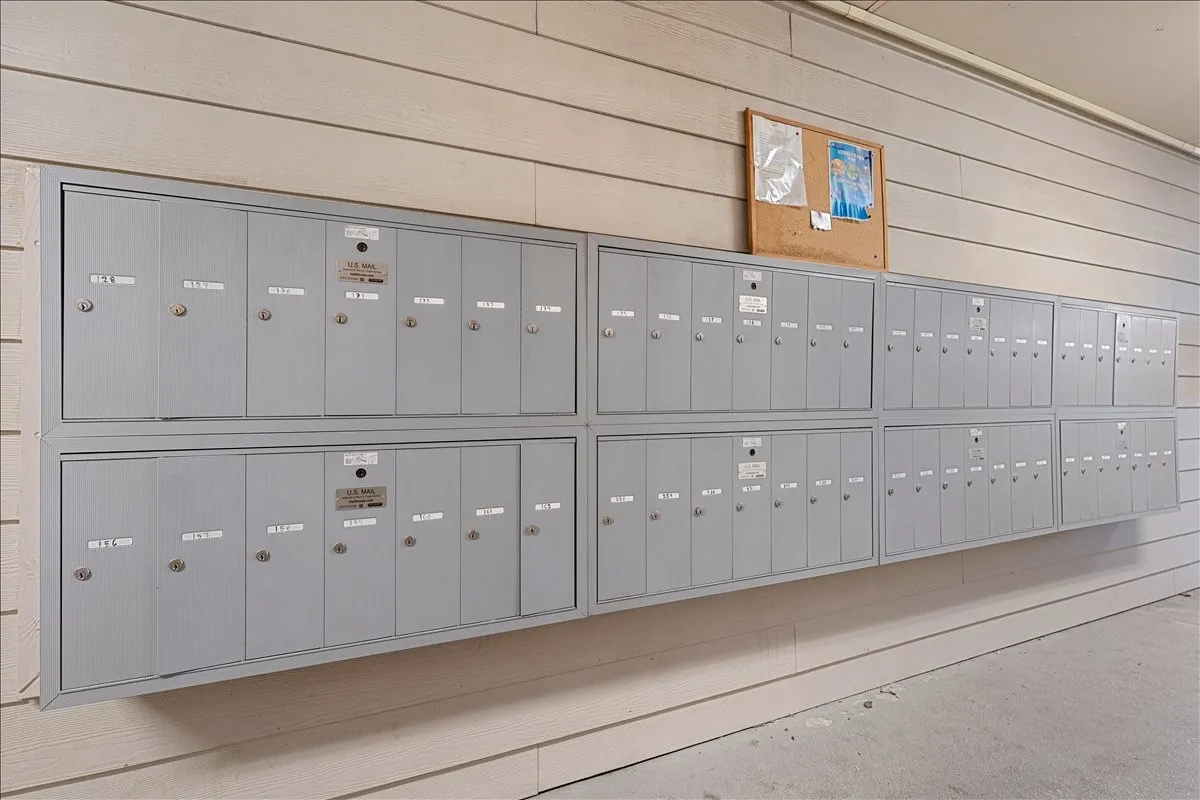 Condominium For Rent in Dallas County , 4859 Cedar Springs Road 241, Dallas, Texas 75219, 1 Bedroom, 1 Bathroom, 1 Garage spaces, 655 Sqft, built in 1970, Preowned, mls#21249114, Real Estate Agent in Dallas, Homes For Rent in Dallas county, Homes For Rent in Dallas, Realtor in Dallas Texas, Real Estate Brokerage Independent Realty Texas, Luminita Cordes Realtor