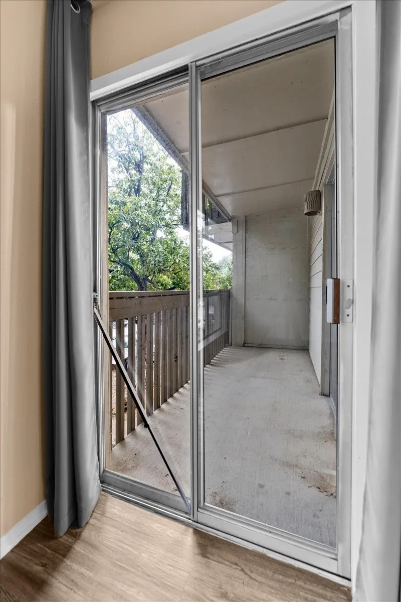 Condominium For Rent in Dallas County , 4859 Cedar Springs Road 241, Dallas, Texas 75219, 1 Bedroom, 1 Bathroom, 1 Garage spaces, 655 Sqft, built in 1970, Preowned, mls#21249114, Real Estate Agent in Dallas, Homes For Rent in Dallas county, Homes For Rent in Dallas, Realtor in Dallas Texas, Real Estate Brokerage Independent Realty Texas, Luminita Cordes Realtor