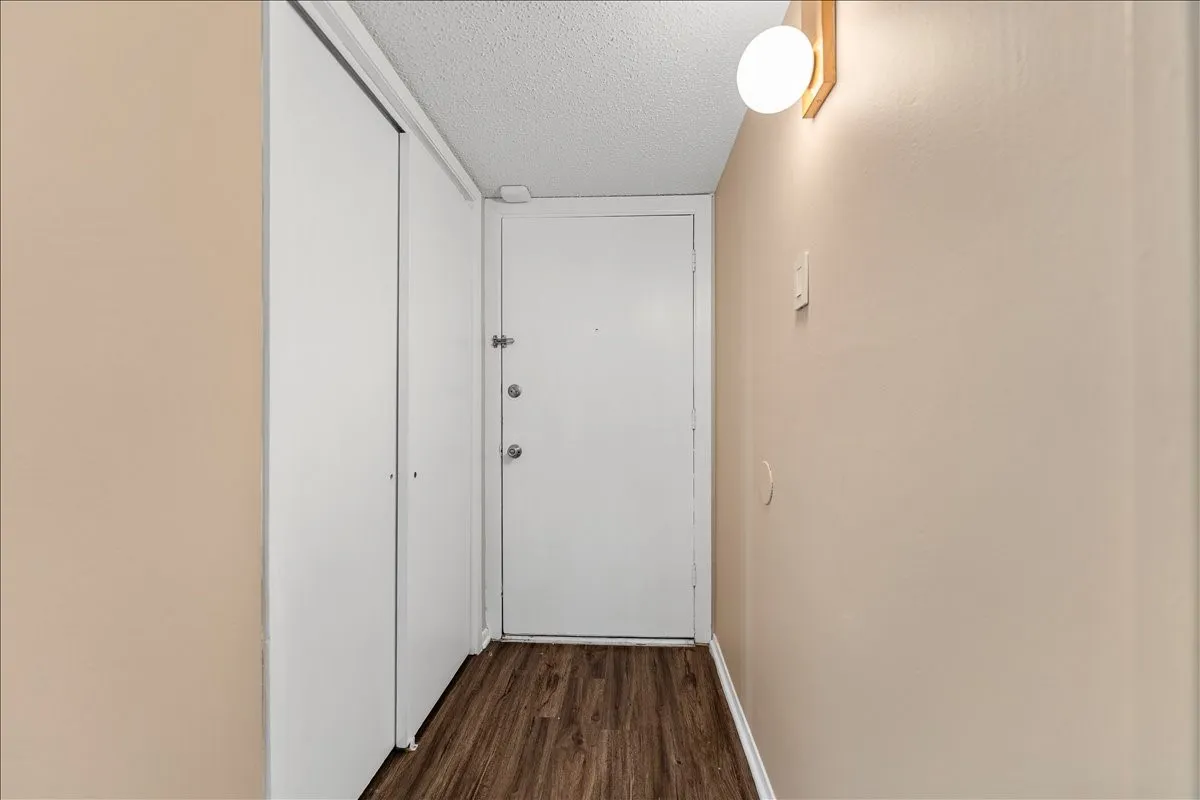 Condominium For Rent in Dallas County , 4859 Cedar Springs Road 241, Dallas, Texas 75219, 1 Bedroom, 1 Bathroom, 1 Garage spaces, 655 Sqft, built in 1970, Preowned, mls#21249114, Real Estate Agent in Dallas, Homes For Rent in Dallas county, Homes For Rent in Dallas, Realtor in Dallas Texas, Real Estate Brokerage Independent Realty Texas, Luminita Cordes Realtor
