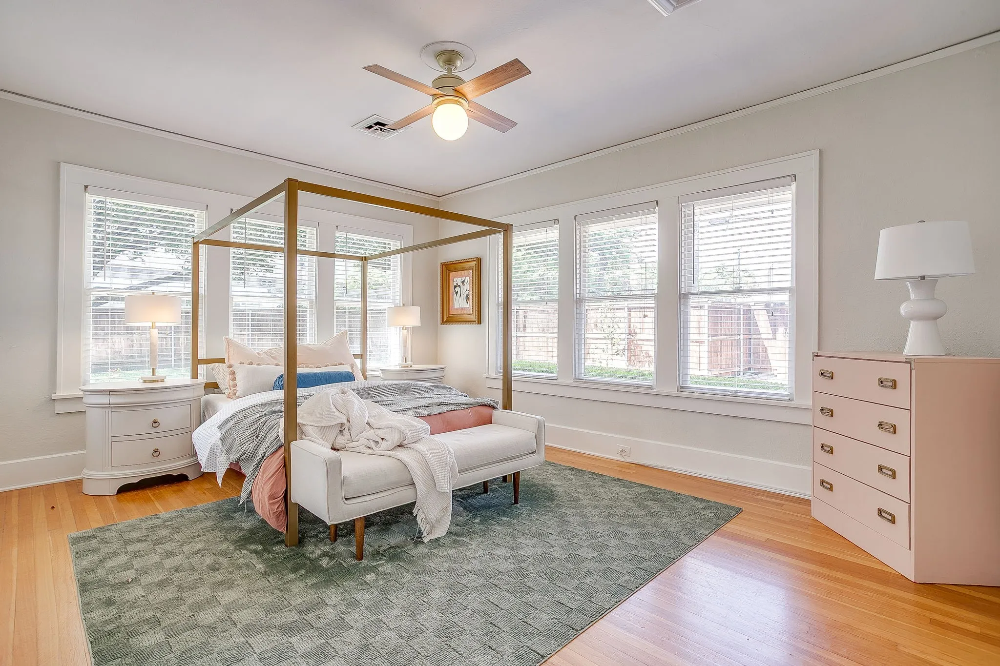 Single Family Residence For Rent in Tarrant County , 2718 Cockrell Avenue, Fort Worth, Texas 76109, 3 Bedrooms, 2 Bathrooms, Garage spaces, 1,756 Sqft, built in 1926, Price $3,800, mls#21249149, Real Estate Agent in Fort Worth, Homes For Rent in Tarrant county, Homes For Rent in Fort Worth, Realtor in Fort Worth Texas, Real Estate Brokerage Independent Realty Texas, Luminita Cordes Realtor