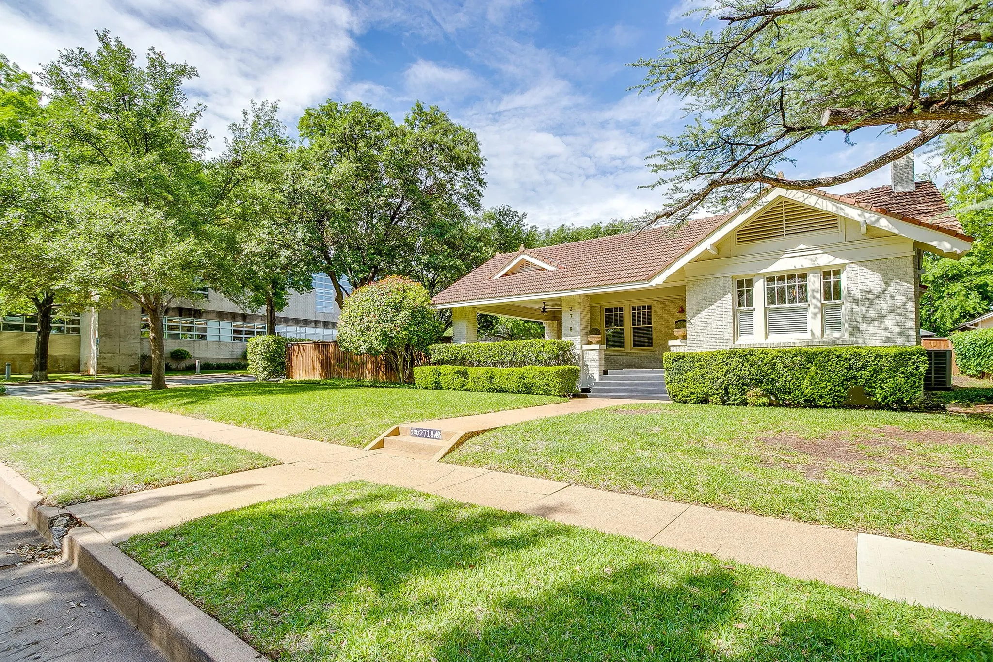 Single Family Residence For Rent in Tarrant County , 2718 Cockrell Avenue, Fort Worth, Texas 76109, 3 Bedrooms, 2 Bathrooms, Garage spaces, 1,756 Sqft, built in 1926, Price $3,800, mls#21249149, Real Estate Agent in Fort Worth, Homes For Rent in Tarrant county, Homes For Rent in Fort Worth, Realtor in Fort Worth Texas, Real Estate Brokerage Independent Realty Texas, Luminita Cordes Realtor