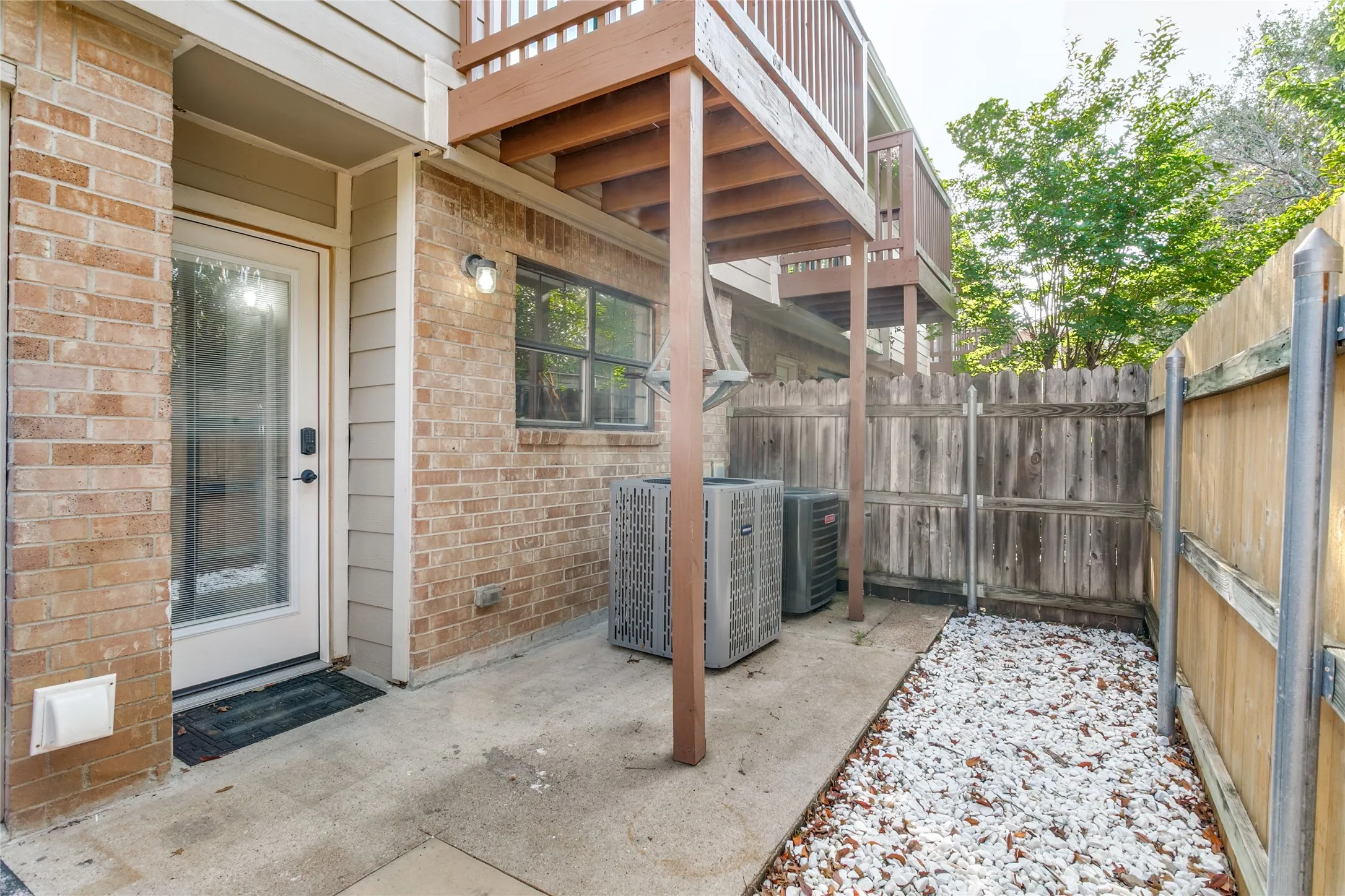 Condominium For Sale in Tarrant County , 1912 Shadowood Trail, Colleyville, Texas 76034, 2 Bedroom, 3 Bathroom, Garage spaces, 1,098 Sqft, built in 1984, Preowned, mls#21246608, Real Estate Agent in Colleyville, Homes For Sale in Tarrant county, Homes For Sale in Colleyville, Realtor in Colleyville Texas, Real Estate Brokerage Independent Realty Texas, Luminita Cordes Realtor