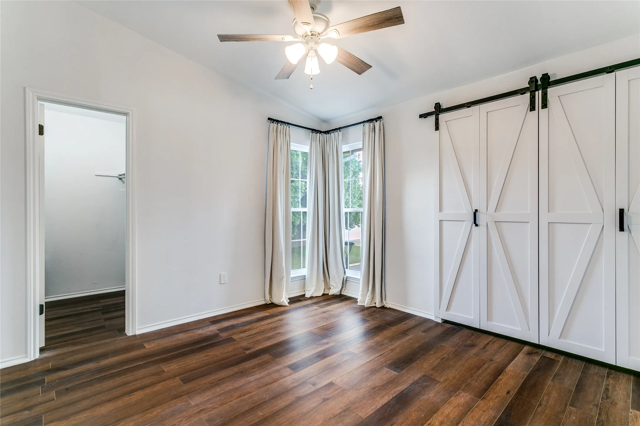 Condominium For Sale in Tarrant County , 1912 Shadowood Trail, Colleyville, Texas 76034, 2 Bedroom, 3 Bathroom, Garage spaces, 1,098 Sqft, built in 1984, Preowned, mls#21246608, Real Estate Agent in Colleyville, Homes For Sale in Tarrant county, Homes For Sale in Colleyville, Realtor in Colleyville Texas, Real Estate Brokerage Independent Realty Texas, Luminita Cordes Realtor