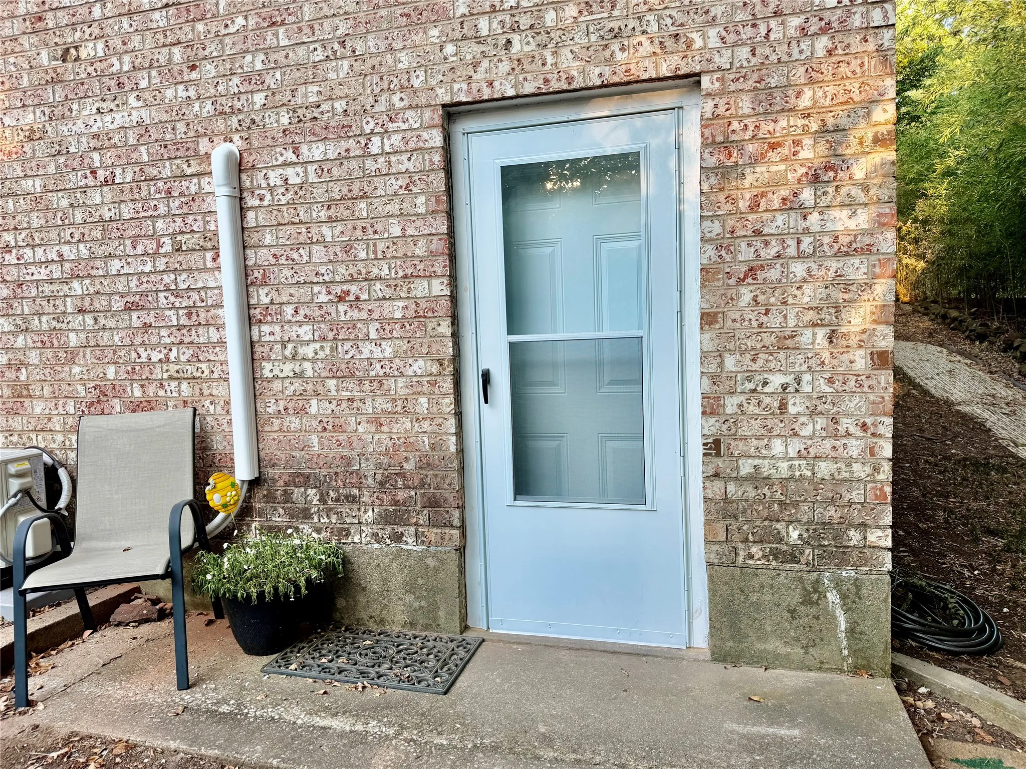 Single Family Residence For Sale in Grayson County , 1005 Balboa Street, Denison, Texas 75020, 4 Bedrooms, 3 Bathrooms, 2 Garage spaces, 2,373 Sqft, built in 1965, Preowned, Price $365,700, mls#21247019, Real Estate Agent in Denison, Homes For Sale in Grayson county, Homes For Sale in Denison, Realtor in Denison Texas, Real Estate Brokerage Independent Realty Texas, Luminita Cordes Realtor