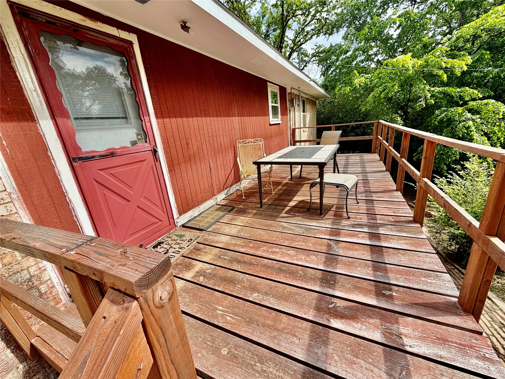 Single Family Residence For Sale in Grayson County , 1005 Balboa Street, Denison, Texas 75020, 4 Bedrooms, 3 Bathrooms, 2 Garage spaces, 2,373 Sqft, built in 1965, Preowned, Price $365,700, mls#21247019, Real Estate Agent in Denison, Homes For Sale in Grayson county, Homes For Sale in Denison, Realtor in Denison Texas, Real Estate Brokerage Independent Realty Texas, Luminita Cordes Realtor
