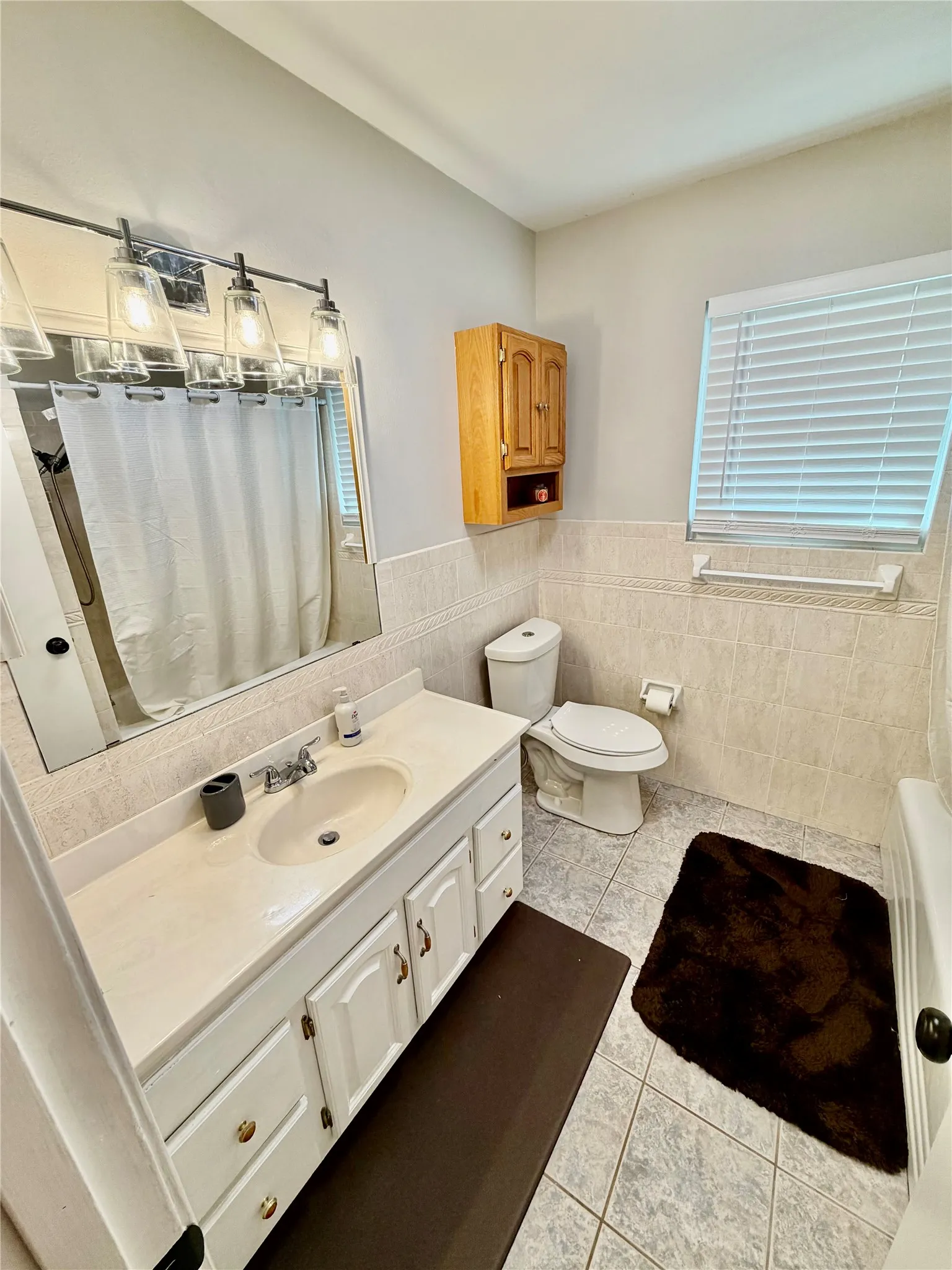 Single Family Residence For Sale in Grayson County , 1005 Balboa Street, Denison, Texas 75020, 4 Bedrooms, 3 Bathrooms, 2 Garage spaces, 2,373 Sqft, built in 1965, Preowned, Price $365,700, mls#21247019, Real Estate Agent in Denison, Homes For Sale in Grayson county, Homes For Sale in Denison, Realtor in Denison Texas, Real Estate Brokerage Independent Realty Texas, Luminita Cordes Realtor