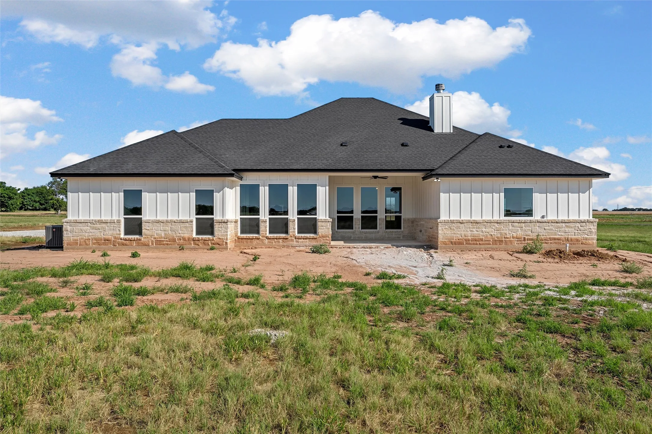 Single Family Residence For Sale in Mc Lennan County , 173 Willow Branch Road, Mc Gregor, Texas 76657, 4 Bedroom, 4 Bathroom, 2 Garage spaces, 2,618 Sqft, built in 2026, New Construction - Incomplete, mls#21247384, Real Estate Agent in Mc Gregor, Homes For Sale in Mc Lennan county, Homes For Sale in Mc Gregor, Realtor in Mc Gregor Texas, Real Estate Brokerage Independent Realty Texas, Luminita Cordes Realtor