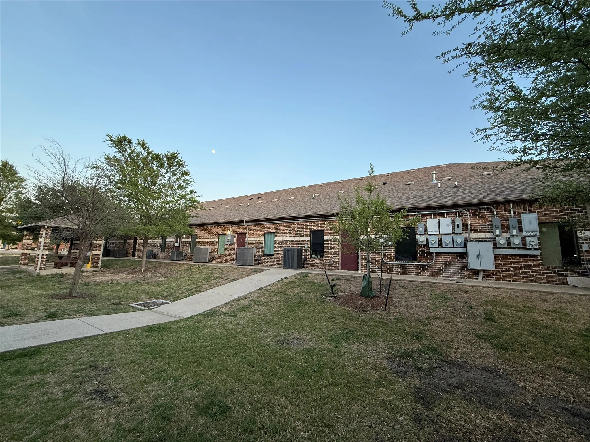 Office For Sale in Denton County , 4815 State Highway 121, The Colony, Texas 75056, 0, 0, Garage spaces, 0 Sqft, built in 2015, Preowned, mls#21249192, Real Estate Agent in The Colony, Homes For Sale in Denton county, Homes For Sale in The Colony, Realtor in The Colony Texas, Real Estate Brokerage Independent Realty Texas, Luminita Cordes Realtor