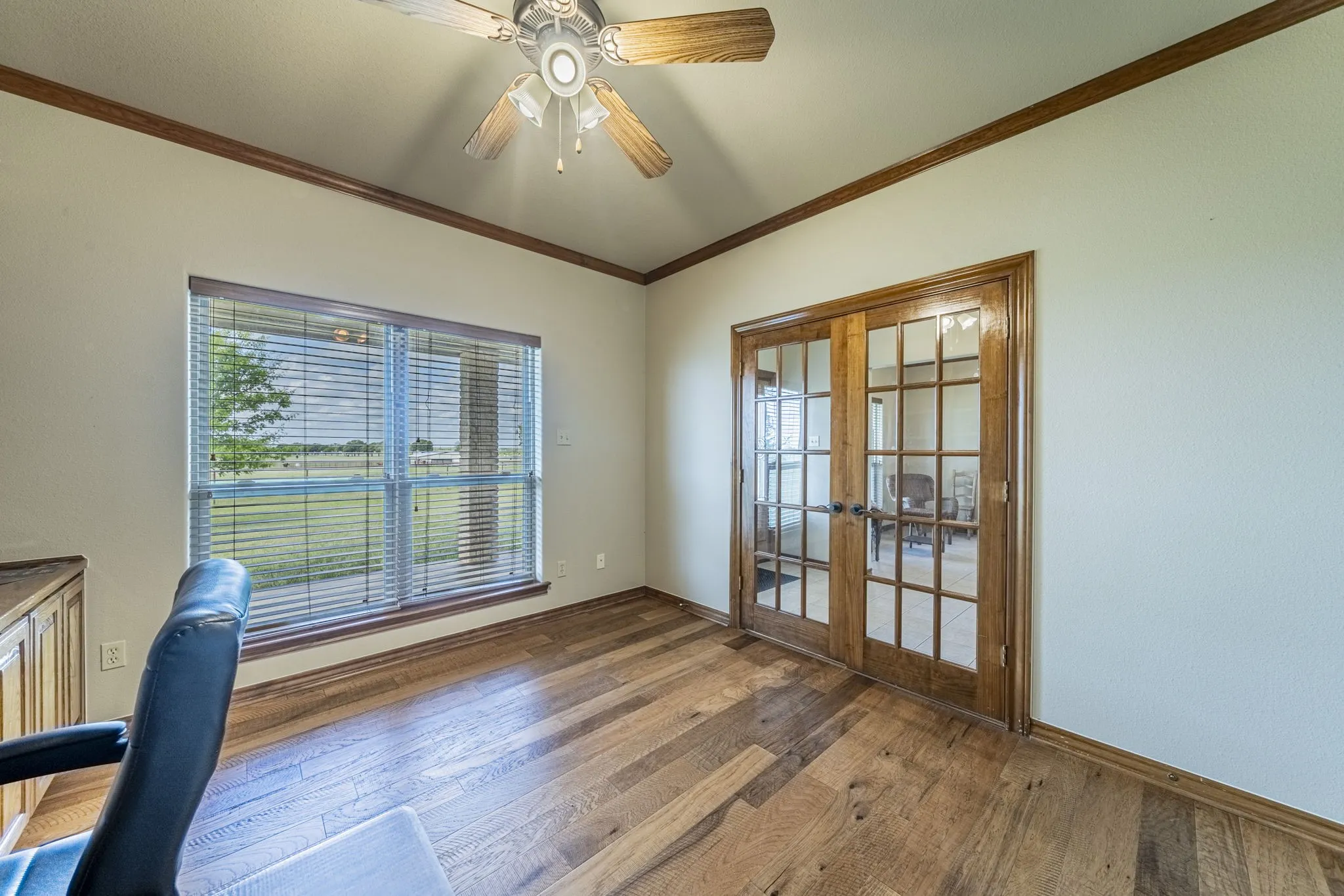 Farm For Sale in Parker County , 1502 N Fm 113, Weatherford, Texas 76088, 3 Bedroom, 3 Bathroom, 3 Garage spaces, 4,268 Sqft, built in 2004, Preowned, mls#21249197, Real Estate Agent in Weatherford, Homes For Sale in Parker county, Homes For Sale in Weatherford, Realtor in Weatherford Texas, Real Estate Brokerage Independent Realty Texas, Luminita Cordes Realtor