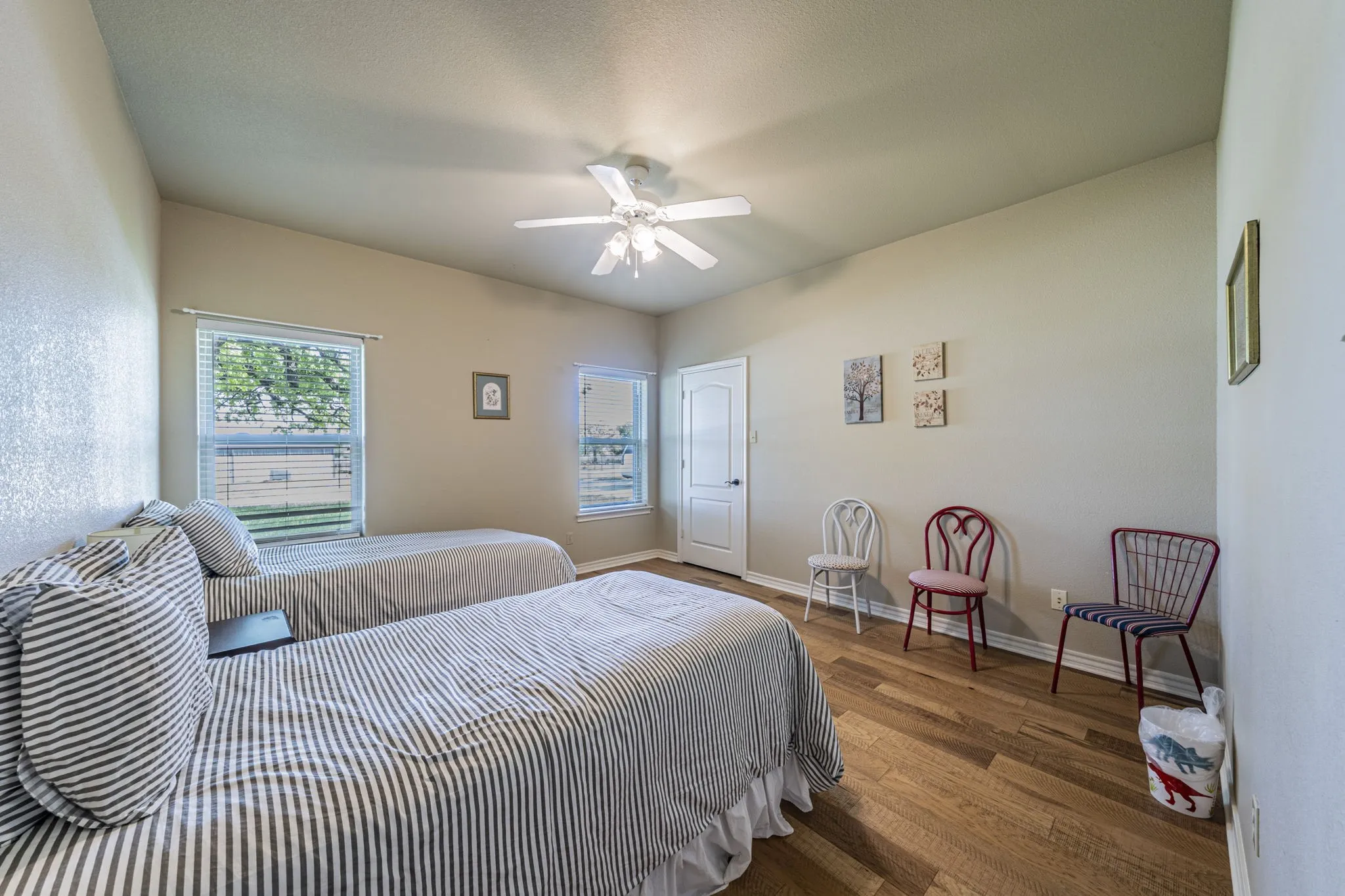 Farm For Sale in Parker County , 1502 N Fm 113, Weatherford, Texas 76088, 3 Bedroom, 3 Bathroom, 3 Garage spaces, 4,268 Sqft, built in 2004, Preowned, mls#21249197, Real Estate Agent in Weatherford, Homes For Sale in Parker county, Homes For Sale in Weatherford, Realtor in Weatherford Texas, Real Estate Brokerage Independent Realty Texas, Luminita Cordes Realtor