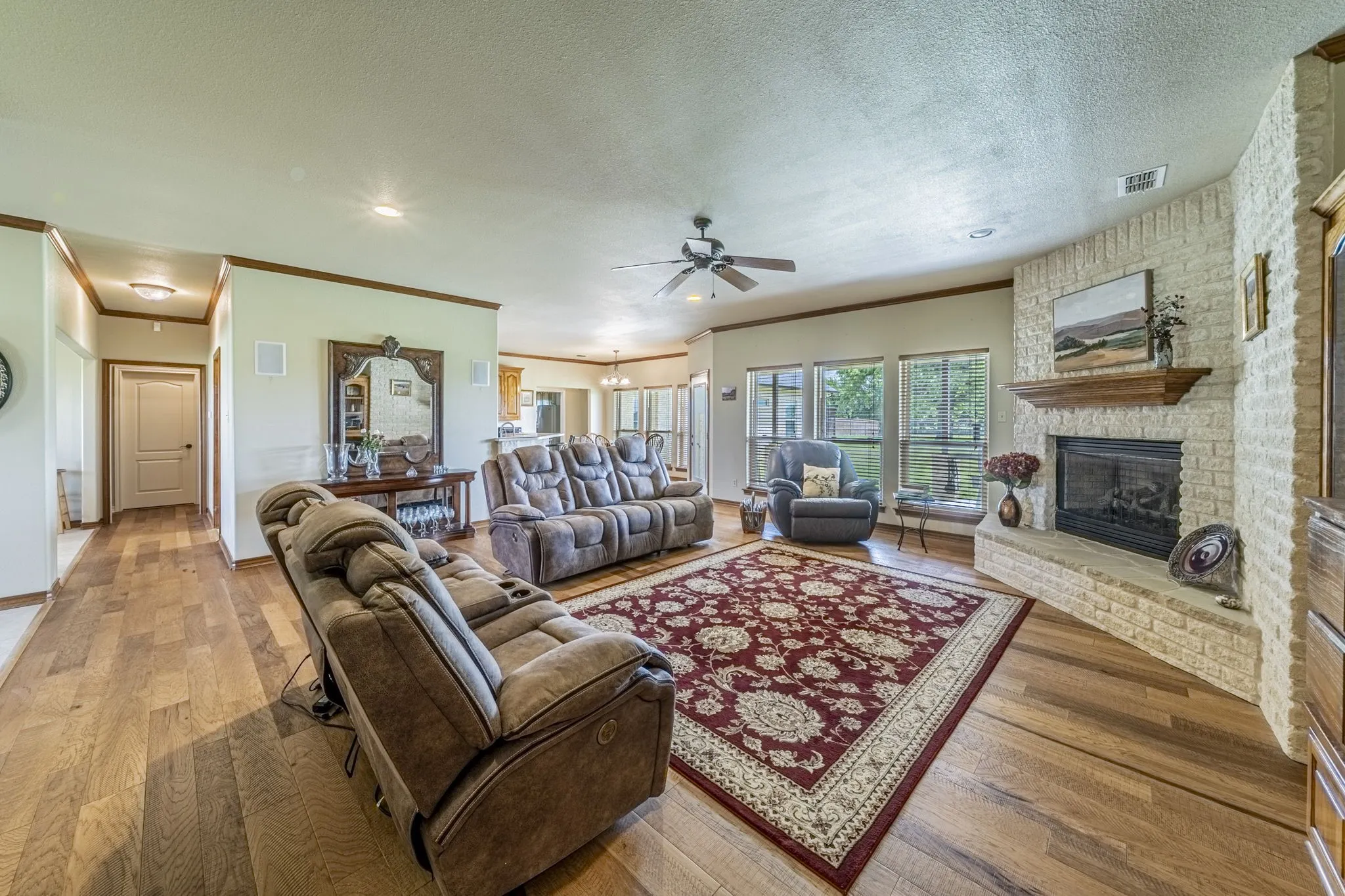 Farm For Sale in Parker County , 1502 N Fm 113, Weatherford, Texas 76088, 3 Bedroom, 3 Bathroom, 3 Garage spaces, 4,268 Sqft, built in 2004, Preowned, mls#21249197, Real Estate Agent in Weatherford, Homes For Sale in Parker county, Homes For Sale in Weatherford, Realtor in Weatherford Texas, Real Estate Brokerage Independent Realty Texas, Luminita Cordes Realtor