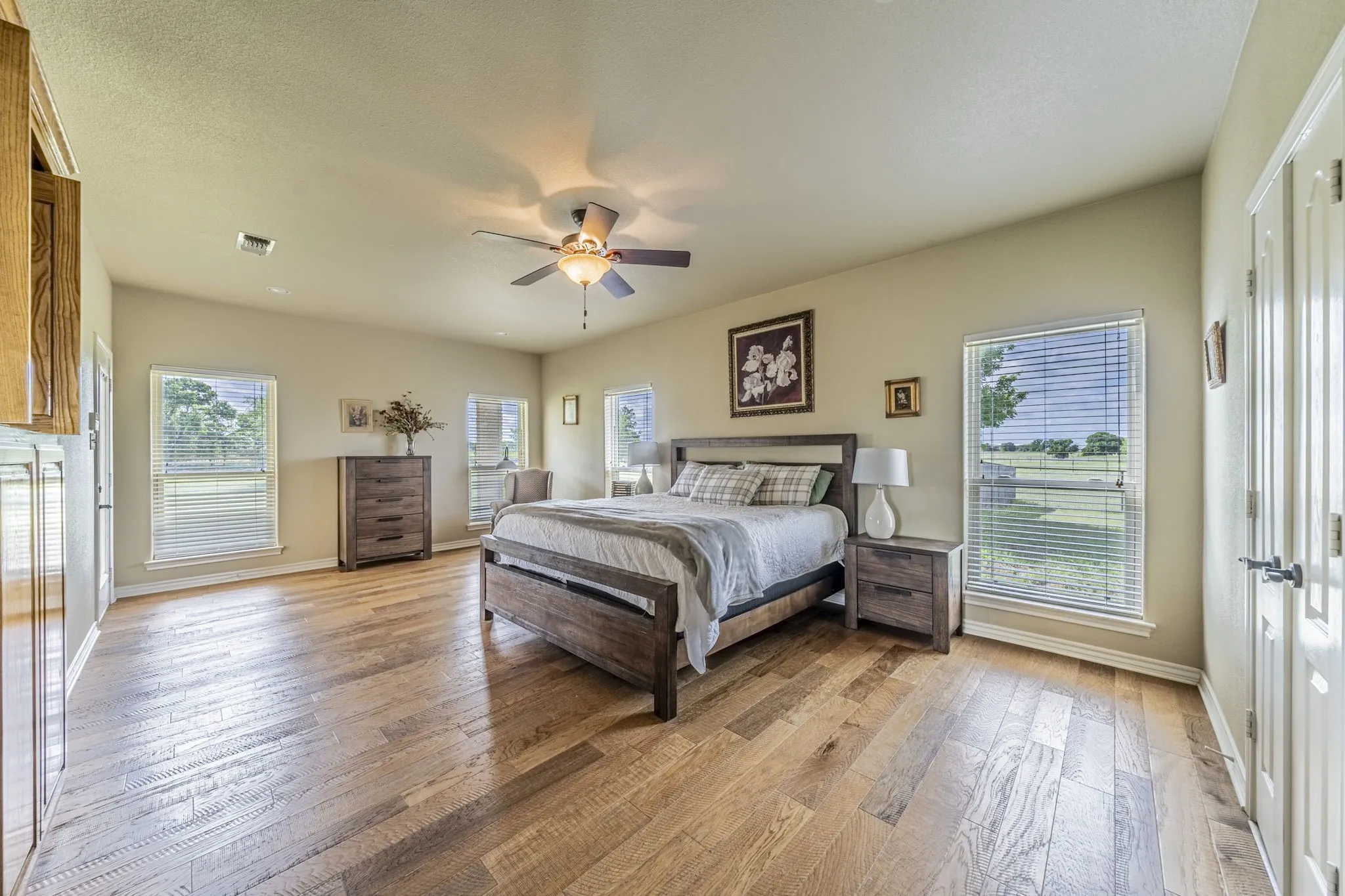Farm For Sale in Parker County , 1502 N Fm 113, Weatherford, Texas 76088, 3 Bedroom, 3 Bathroom, 3 Garage spaces, 4,268 Sqft, built in 2004, Preowned, mls#21249197, Real Estate Agent in Weatherford, Homes For Sale in Parker county, Homes For Sale in Weatherford, Realtor in Weatherford Texas, Real Estate Brokerage Independent Realty Texas, Luminita Cordes Realtor