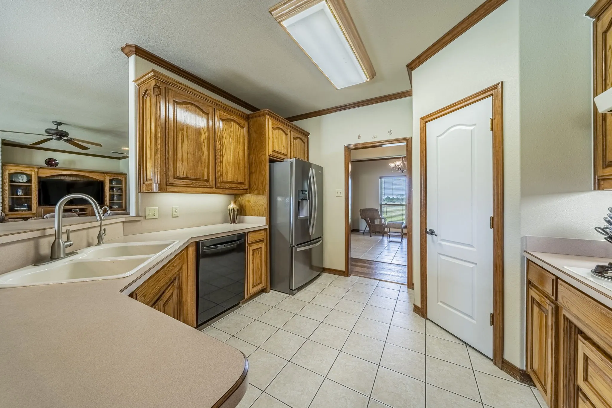 Farm For Sale in Parker County , 1502 N Fm 113, Weatherford, Texas 76088, 3 Bedroom, 3 Bathroom, 3 Garage spaces, 4,268 Sqft, built in 2004, Preowned, mls#21249197, Real Estate Agent in Weatherford, Homes For Sale in Parker county, Homes For Sale in Weatherford, Realtor in Weatherford Texas, Real Estate Brokerage Independent Realty Texas, Luminita Cordes Realtor