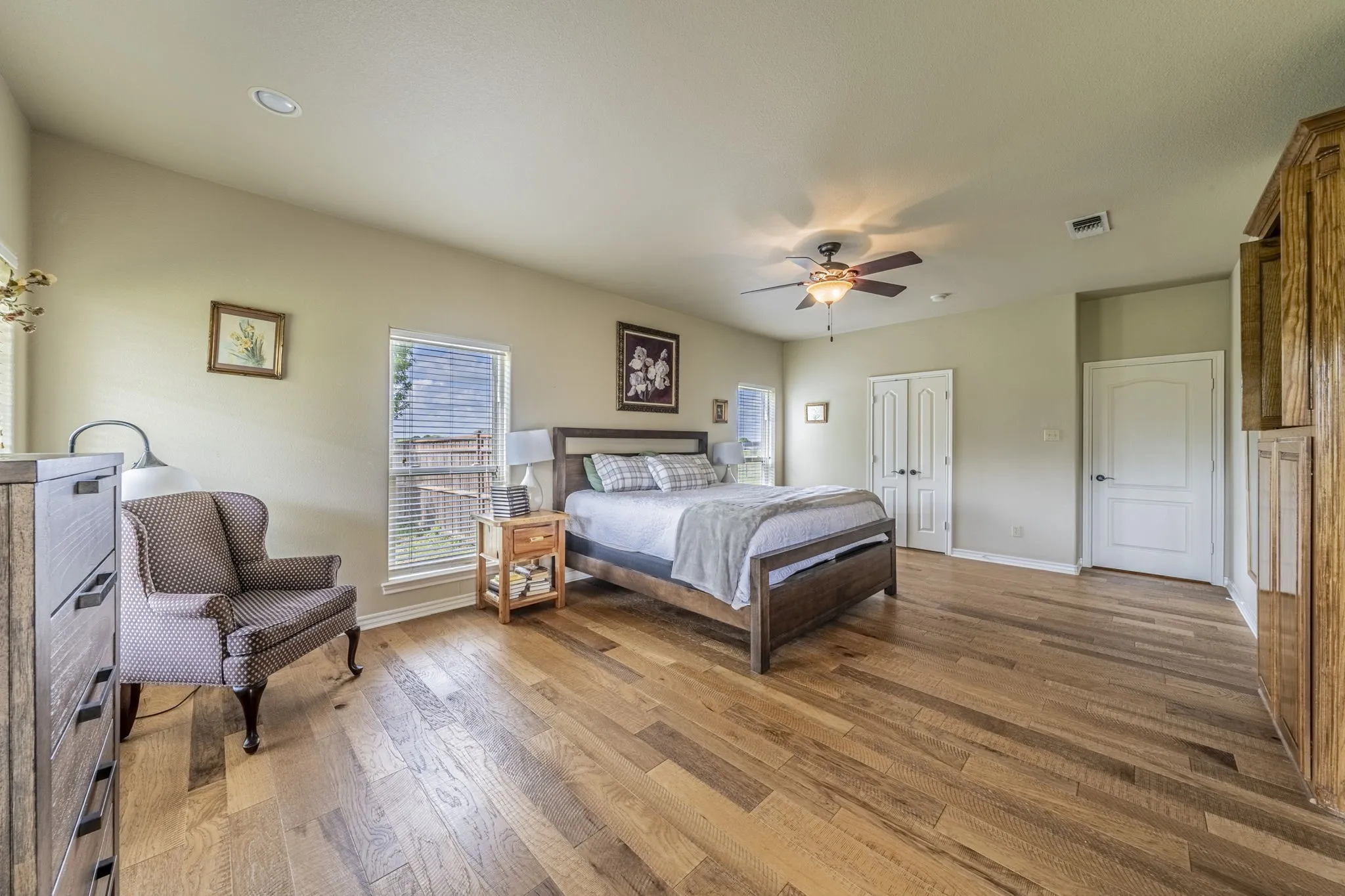 Farm For Sale in Parker County , 1502 N Fm 113, Weatherford, Texas 76088, 3 Bedroom, 3 Bathroom, 3 Garage spaces, 4,268 Sqft, built in 2004, Preowned, mls#21249197, Real Estate Agent in Weatherford, Homes For Sale in Parker county, Homes For Sale in Weatherford, Realtor in Weatherford Texas, Real Estate Brokerage Independent Realty Texas, Luminita Cordes Realtor