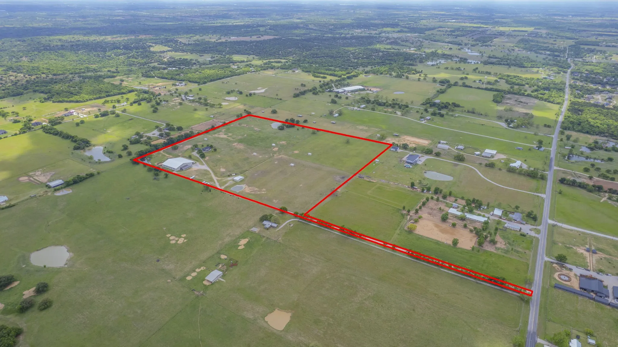 Farm For Sale in Parker County , 1502 N Fm 113, Weatherford, Texas 76088, 3 Bedroom, 3 Bathroom, 3 Garage spaces, 4,268 Sqft, built in 2004, Preowned, mls#21249197, Real Estate Agent in Weatherford, Homes For Sale in Parker county, Homes For Sale in Weatherford, Realtor in Weatherford Texas, Real Estate Brokerage Independent Realty Texas, Luminita Cordes Realtor