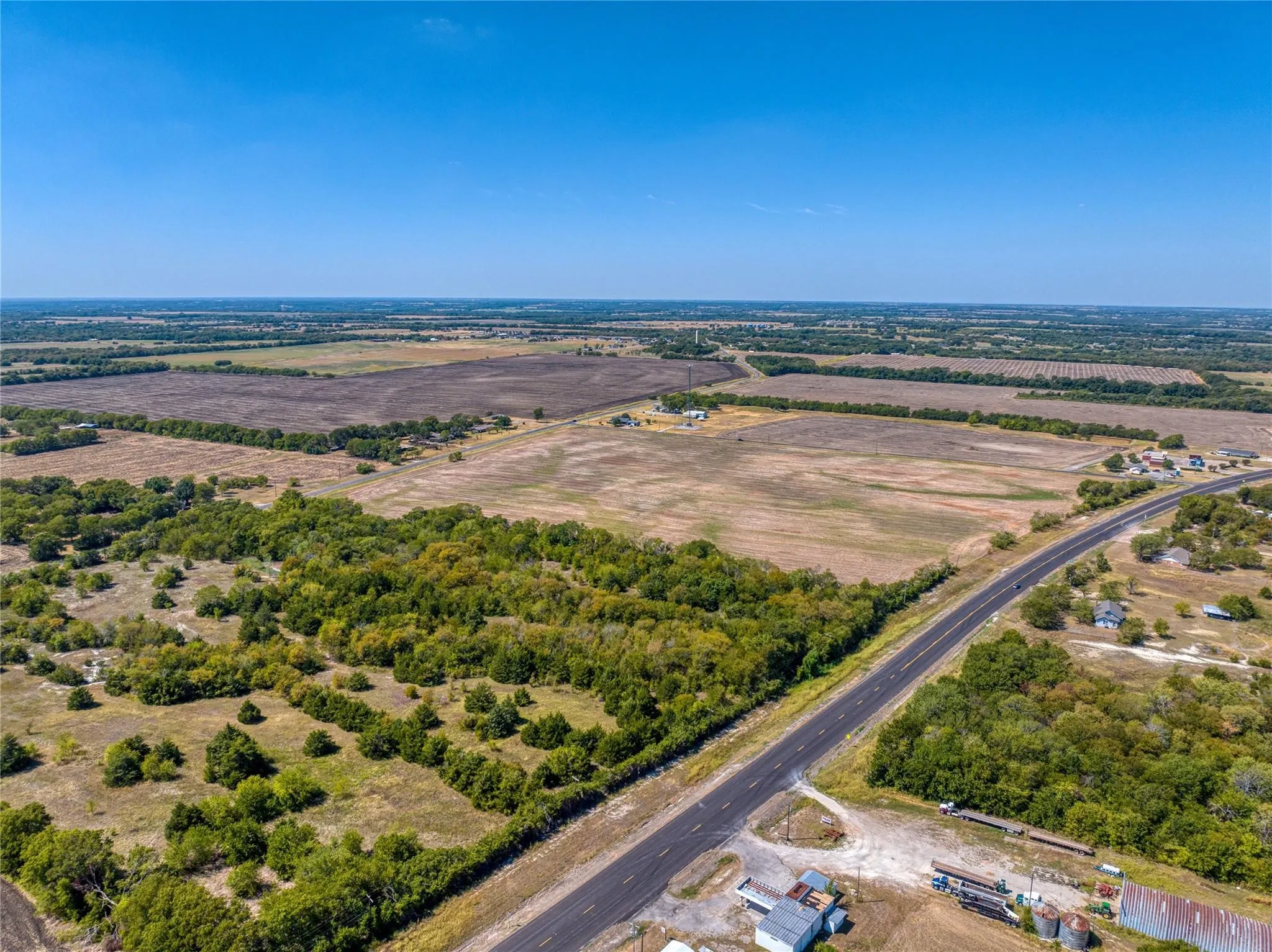 Unimproved Land For Sale in Grayson County , TBD Joe Bob Lane, Tom Bean, Texas 75090, 0, 0, Garage spaces, 0 Sqft, built in 0, Price $1,790,000, mls#21249225, Real Estate Agent in Tom Bean, Homes For Sale in Grayson county, Homes For Sale in Tom Bean, Realtor in Tom Bean Texas, Real Estate Brokerage Independent Realty Texas, Luminita Cordes Realtor