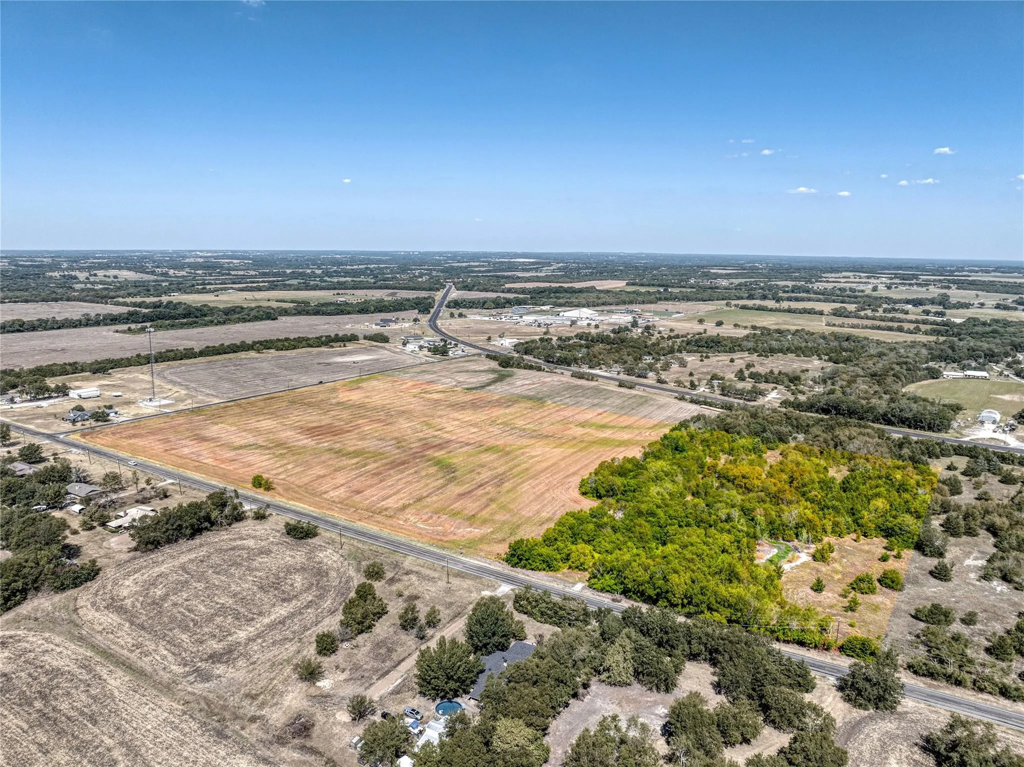 Unimproved Land For Sale in Grayson County , TBD Joe Bob Lane, Tom Bean, Texas 75090, 0, 0, Garage spaces, 0 Sqft, built in 0, Price $1,790,000, mls#21249225, Real Estate Agent in Tom Bean, Homes For Sale in Grayson county, Homes For Sale in Tom Bean, Realtor in Tom Bean Texas, Real Estate Brokerage Independent Realty Texas, Luminita Cordes Realtor
